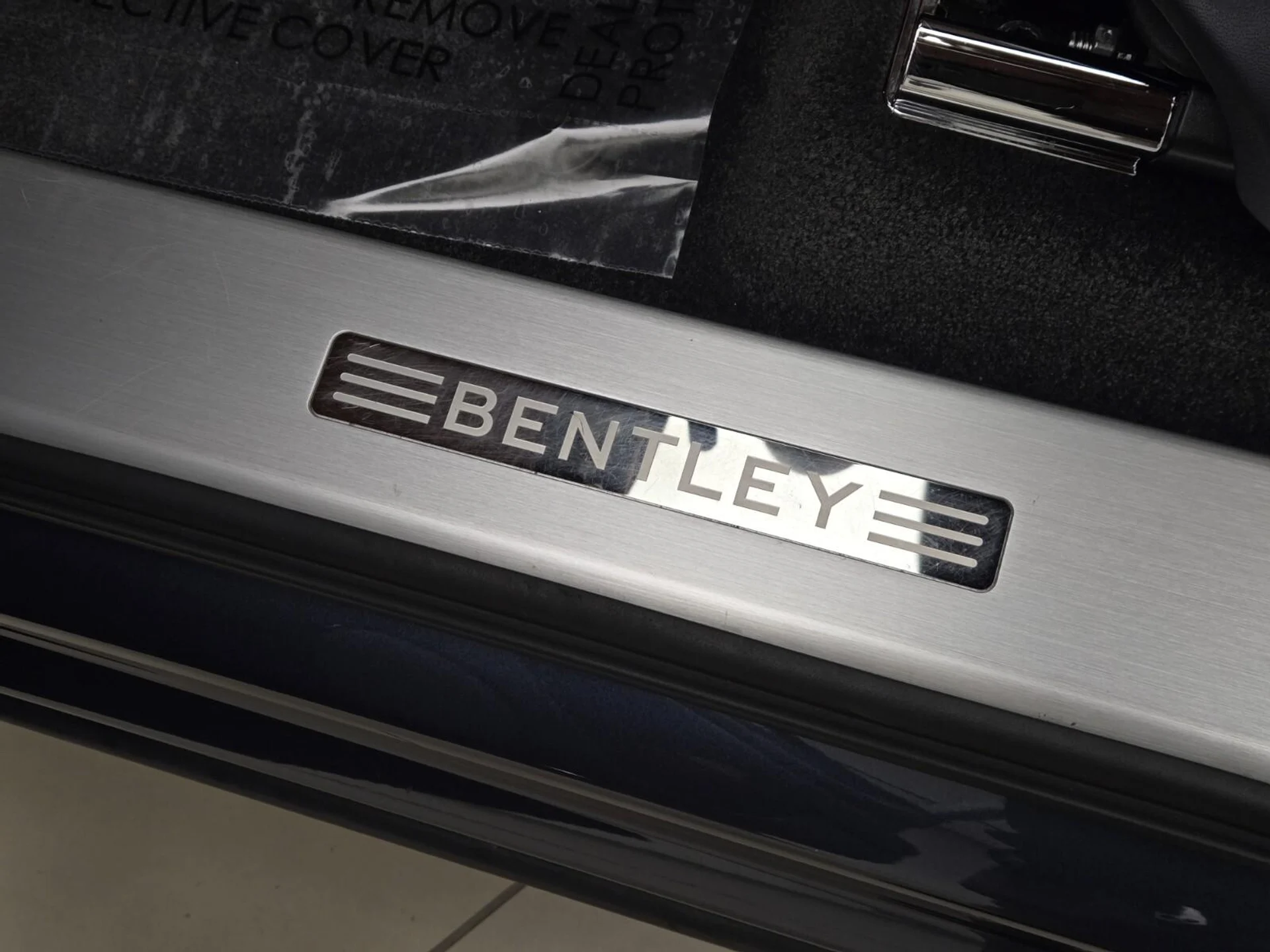 mph031_3316749449_Used_2022_Bentley_Bentayga_V8_1770273852_5560591e2b