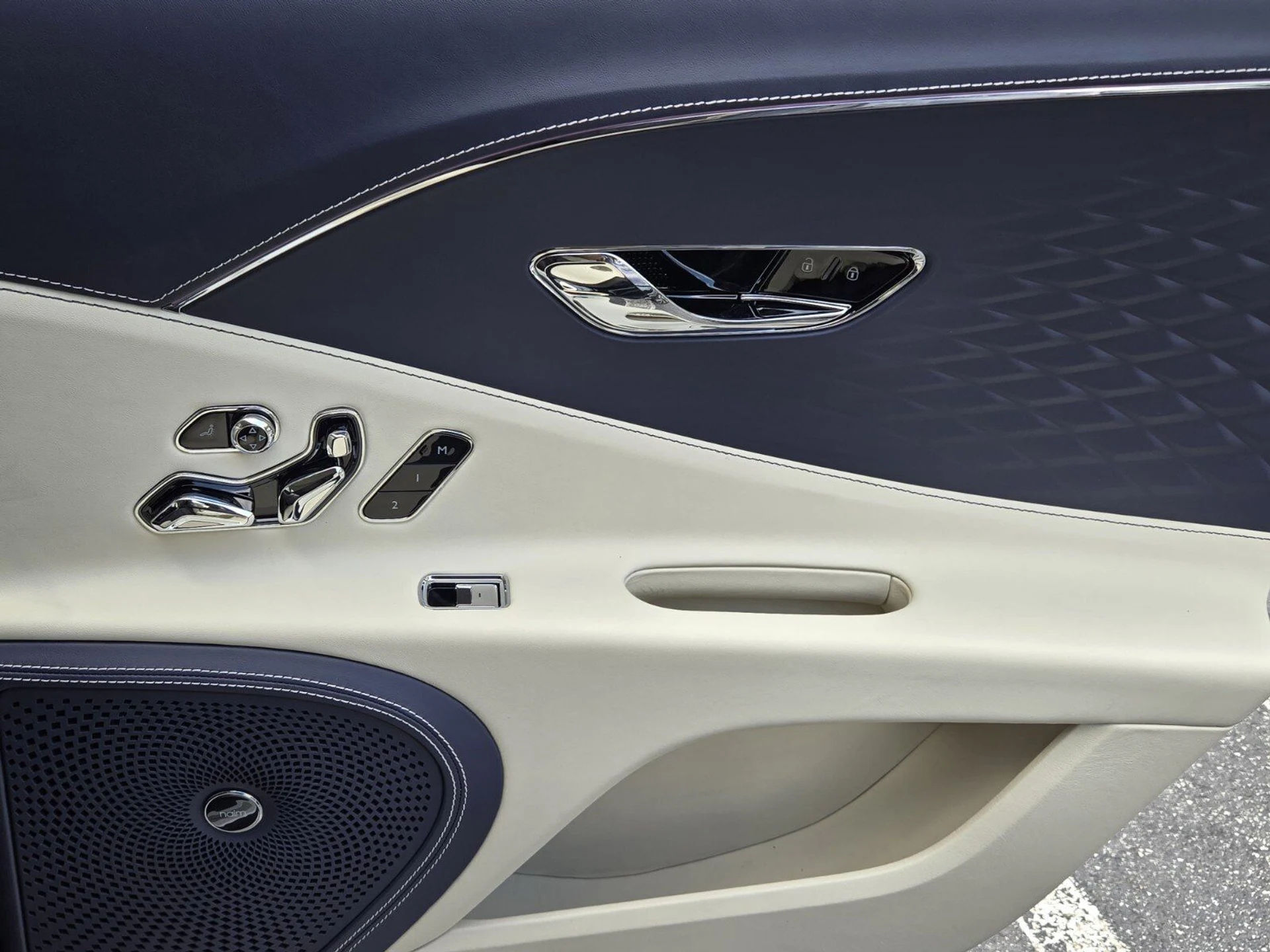 mph031_3322642822_471d6bb31154bc19a513cd725c6a1f82x_9e2c63fcf1