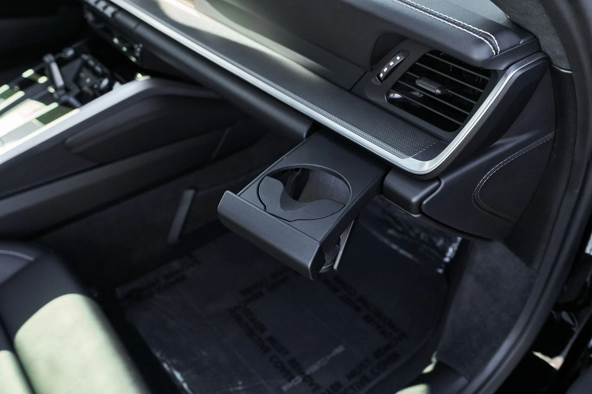 mph031_3332766351_Used_2024_Porsche_911_Turbo_1765937796_3fbafedfee