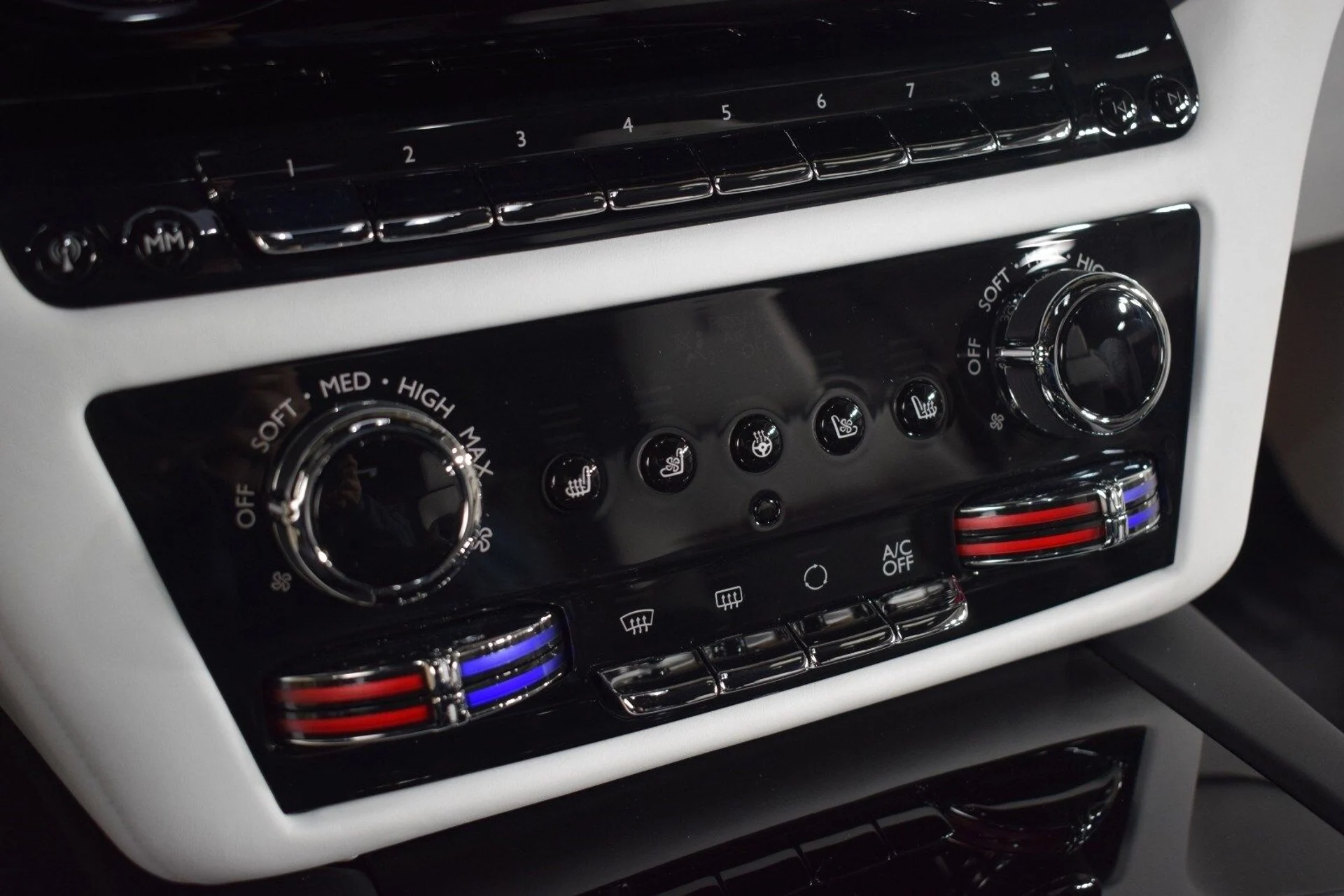 mph031_3333792030_bb21a6ee489ec35c36a9a9fc719881edx_116fbc28c9