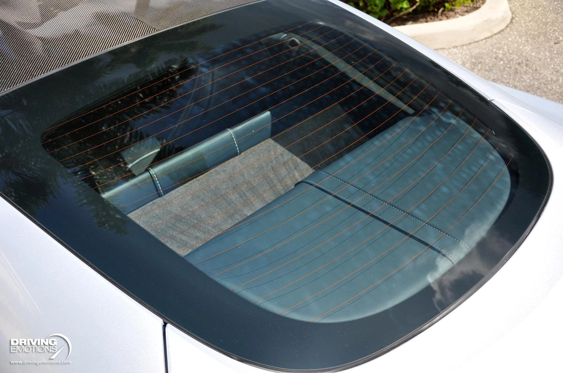 mph031_3336625210_880_p32_l_2c968a1746