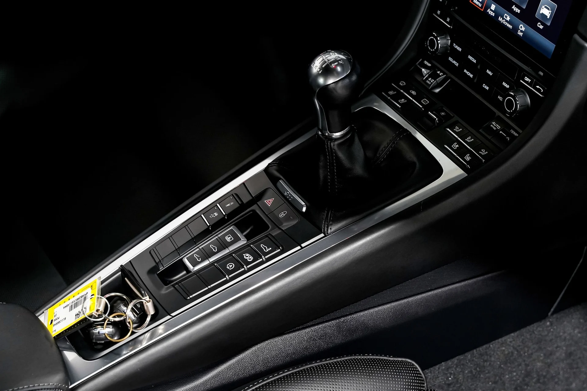 mph031_3348414708_6f77eebe3a8069b08185f340f4e6621ex_5d55f6515d