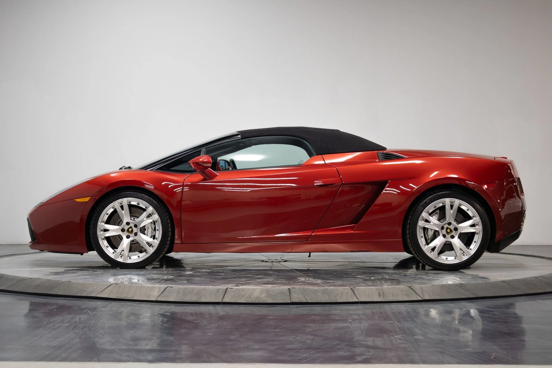 mph031_3349832411_Used_2006_Lamborghini_Gallardo_Base_1761580616_025c6b66cb