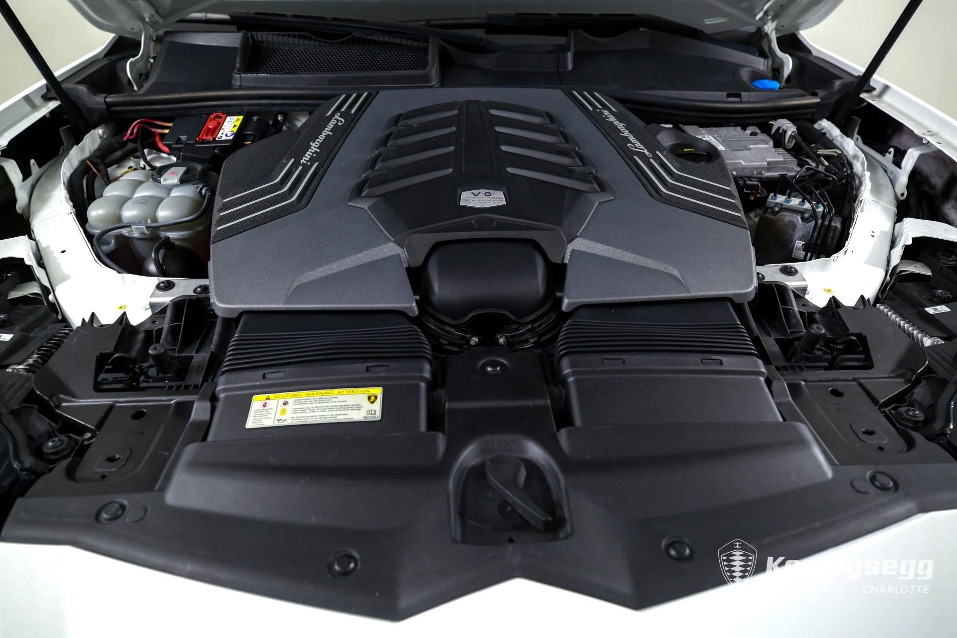 mph031_3363459917_Used_2019_Lamborghini_Urus_1760976119_0031ebb68e