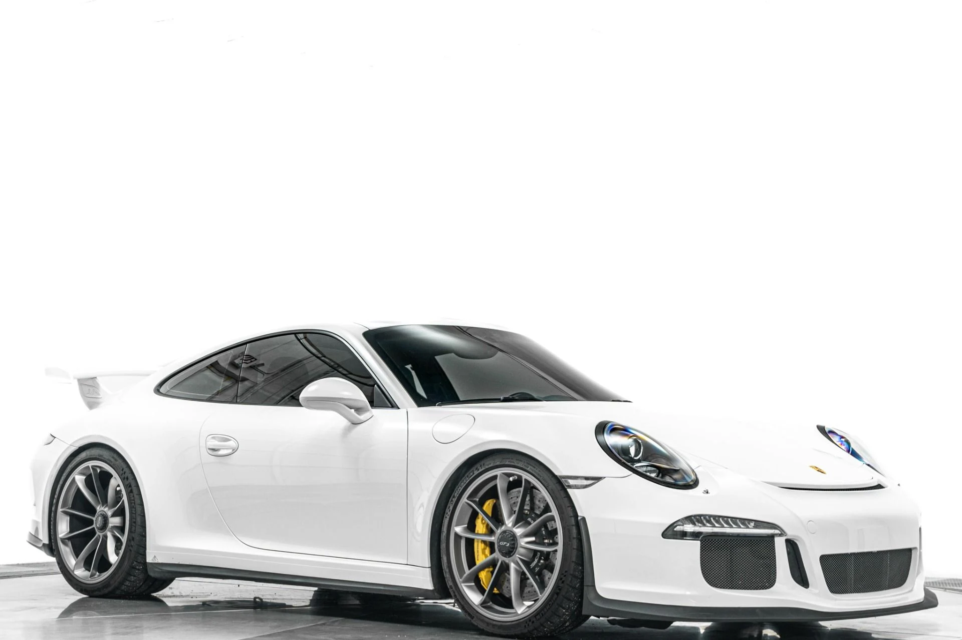 mph031_3366537537_Used_2014_Porsche_911_GT_3_Sport_Chrono_Carbon_Ceramic_Brakes_1784661945_2fb5388e58