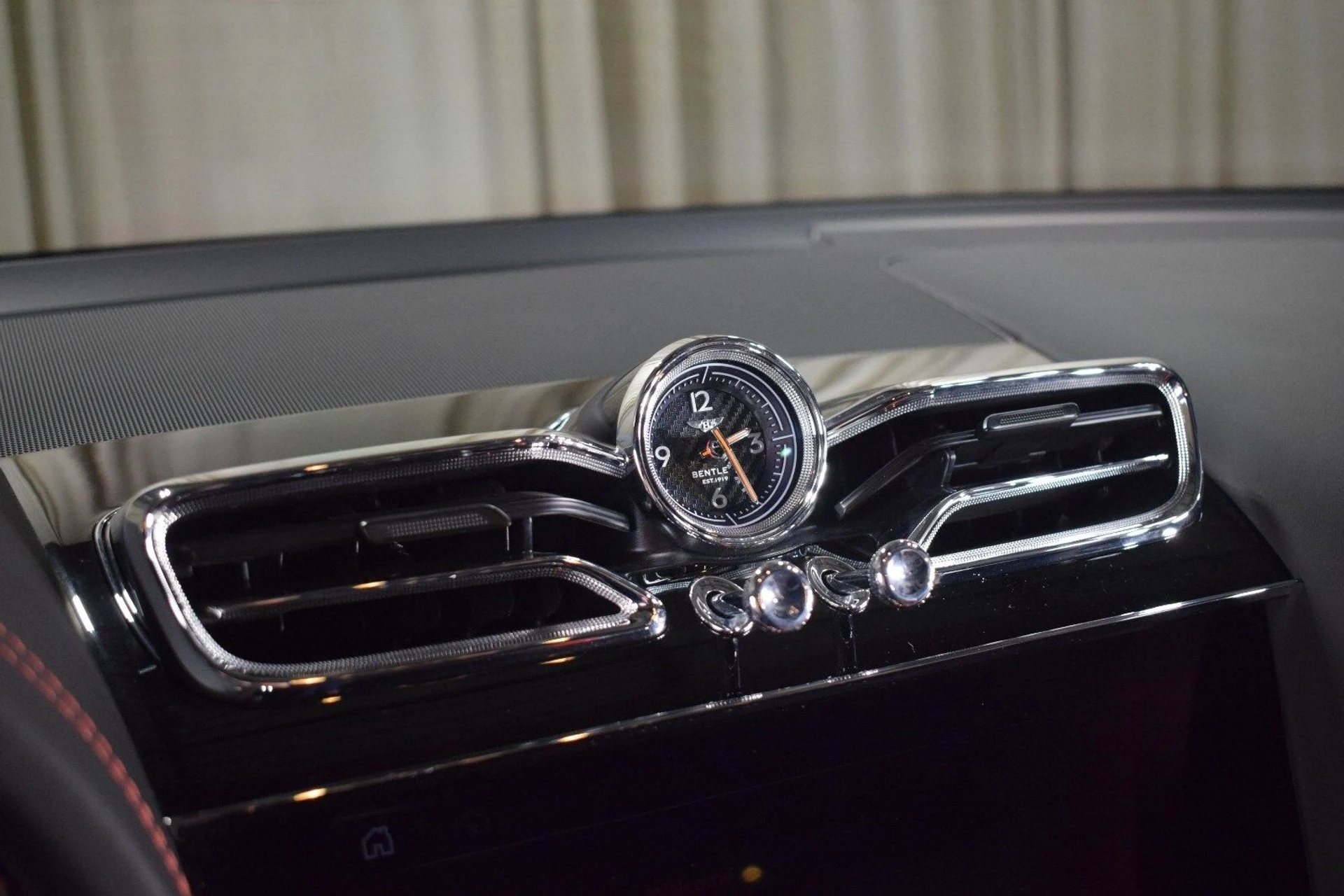 mph031_3370103679_5f84c48cda8d0f6f0b1f449c767368e3x_ac76eb540f