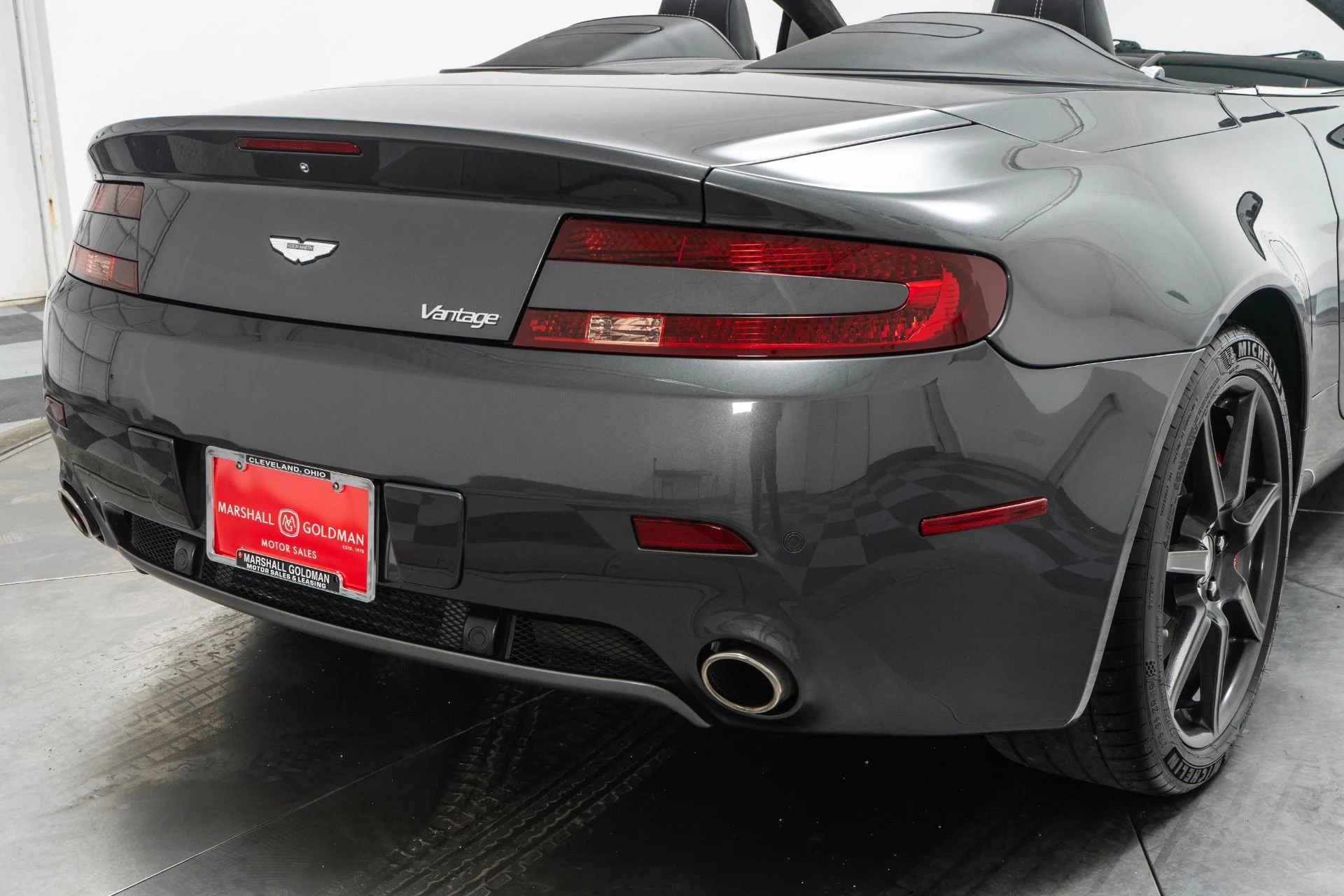 mph031_3371955989_Used_2008_Aston_Martin_V8_Vantage_Roadster_1756322519_4554055325