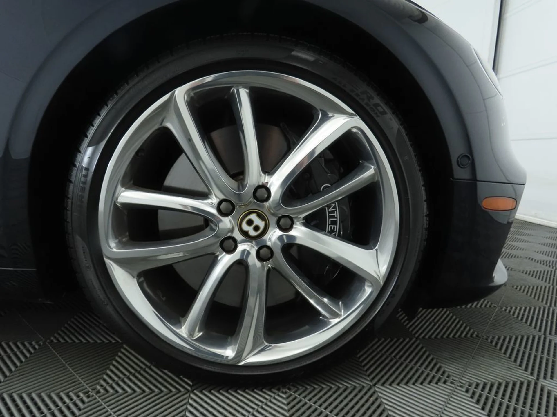 mph031_3373628331_used_2020_bentley_continental_gtv8firsteditioncoupe_8119_22954183_32_1024_a0faaac9f9