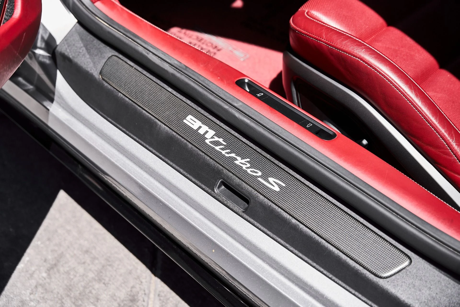 mph031_3384886910_Used_2021_Porsche_911_Turbo_S_1780968340_f34370731b