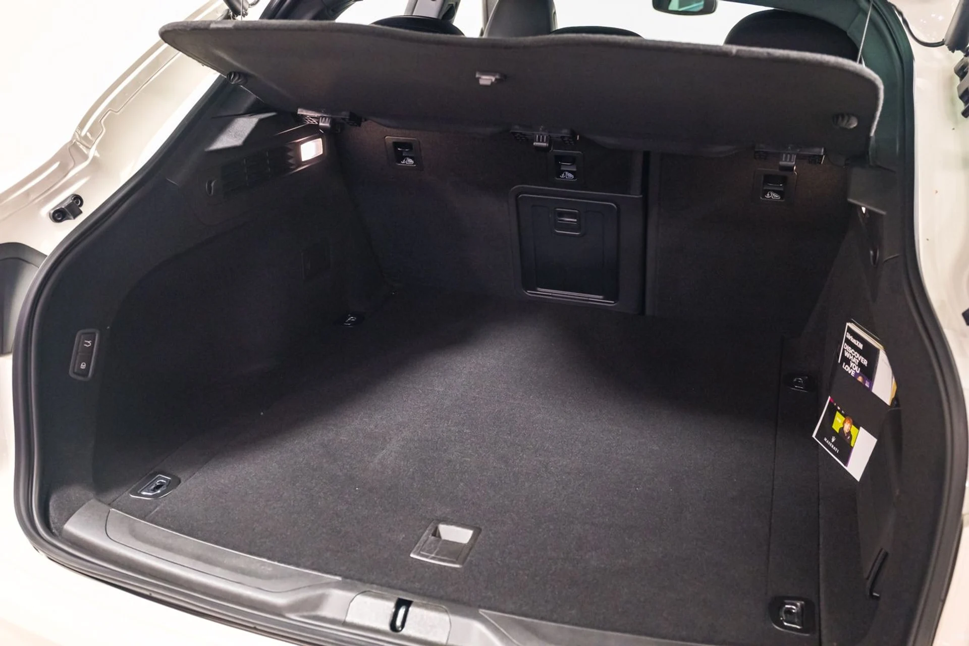 mph031_3387368366_3fe5da8a11144d81a61d18a44d00f50d_b5357b4906