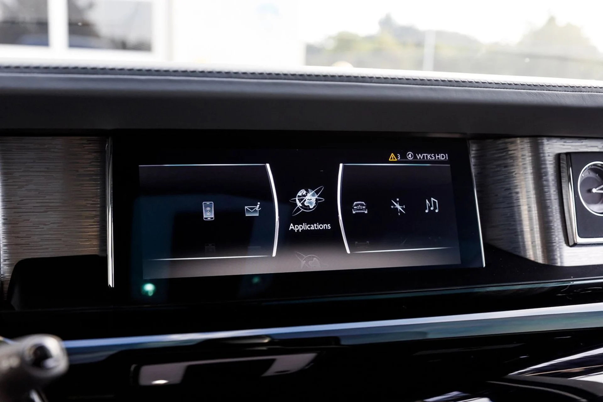 mph031_3390246943_feb3e94e8d2af48cd0bfe59247204081x_4dbdfe0e32