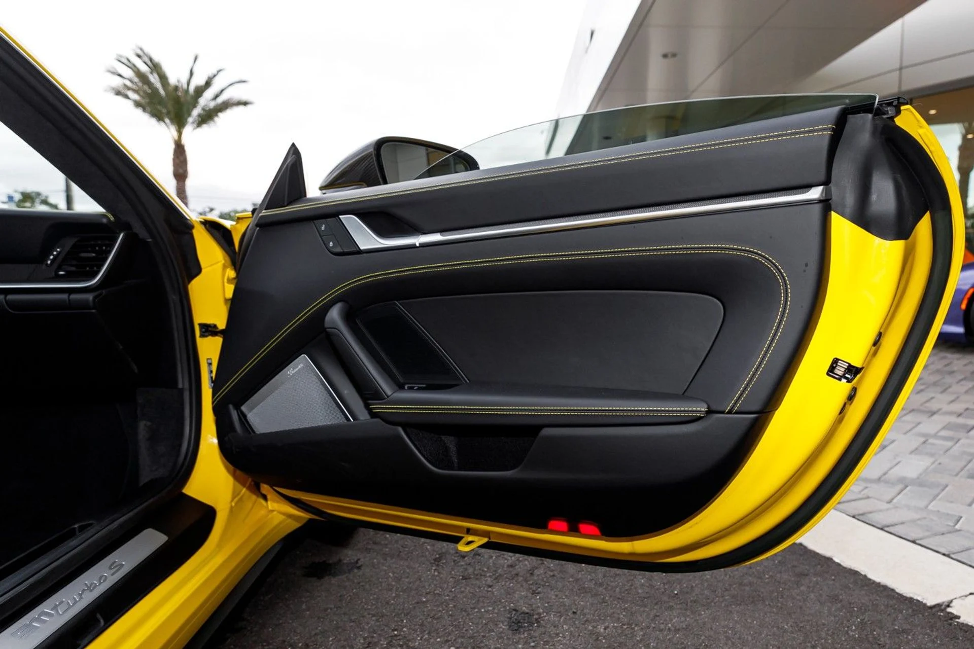 mph031_3391729372_622_p32_l_0f031eb1b2