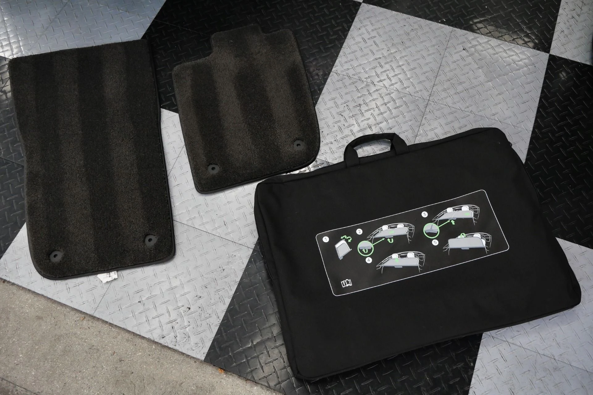 mph031_3393254099_Used_2022_Bentley_Continental_GTC_V8_Mulliner_Specification_Front_Seat_Comfort_Specification_1775574655_6d208466c9