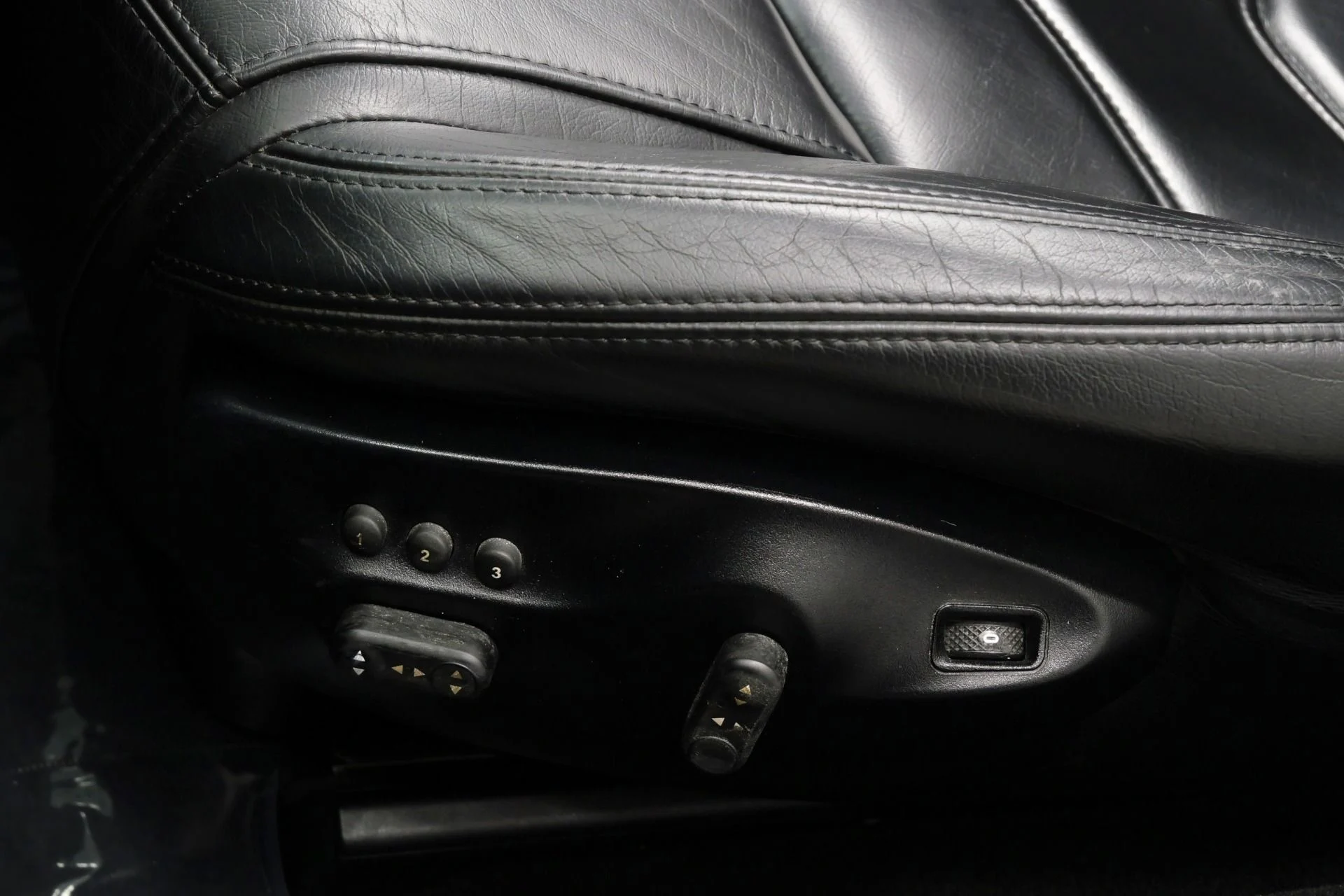 mph031_3393962783_Used_2013_Maserati_Gran_Turismo_Convertible_MC_Carbon_Fiber_Interior_Trim_Great_Sound_1773764089_24ea9a3495