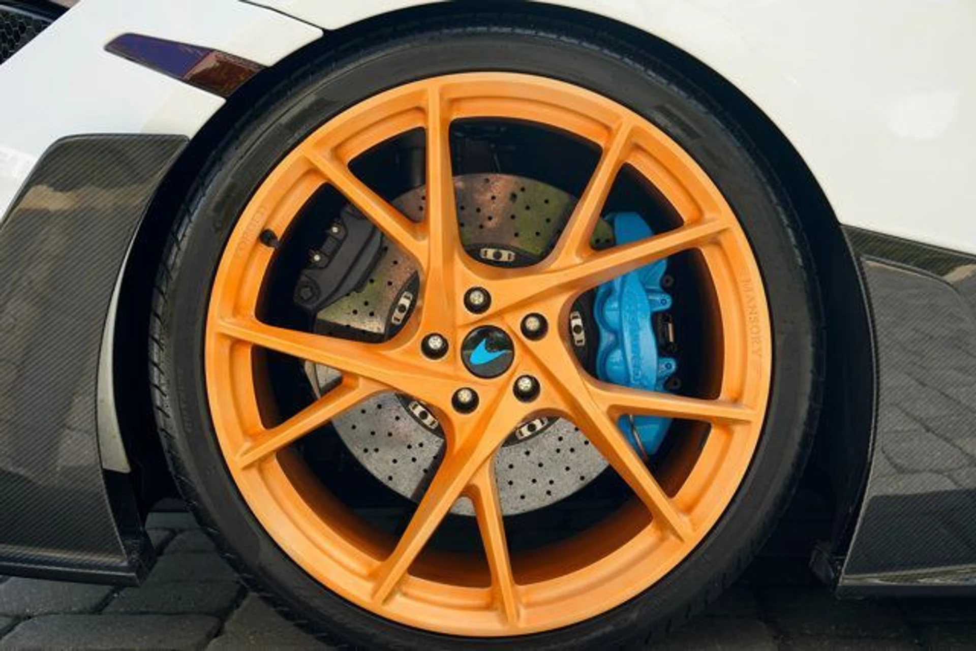 mph031_3398027702_22992824_32_640_7a1eea03ab