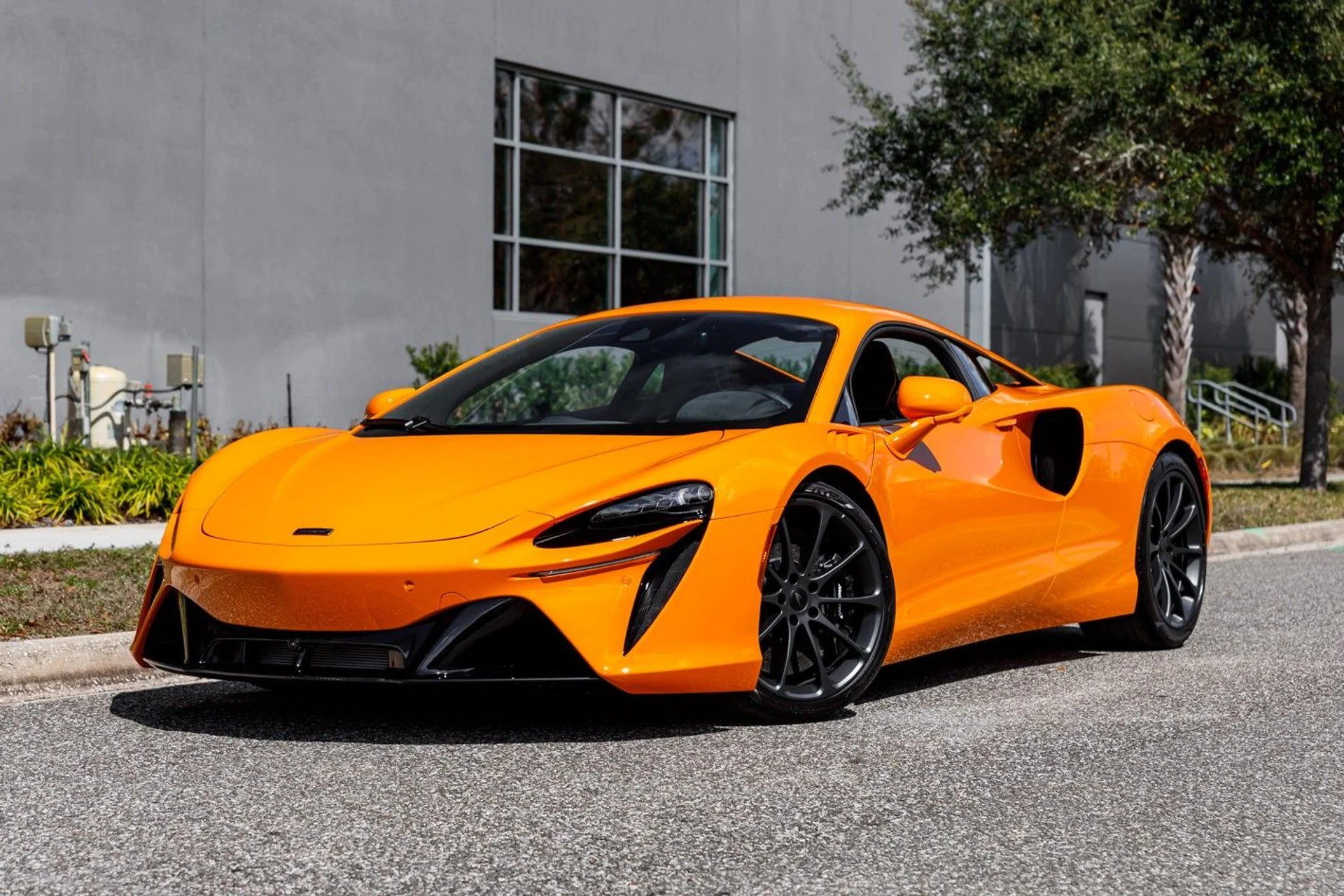 mph031_3398299862_656_p32_l_46aeb759c5