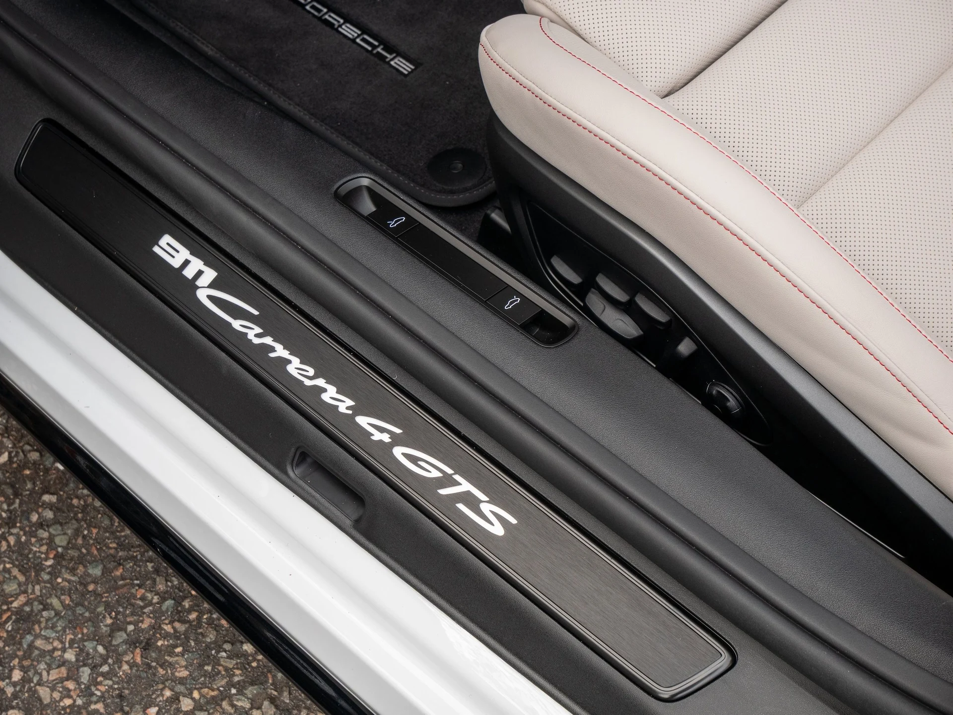 mph031_3400165053_0566dda09f2d5a5cd1c9bac0038821dex_3d94b38c56