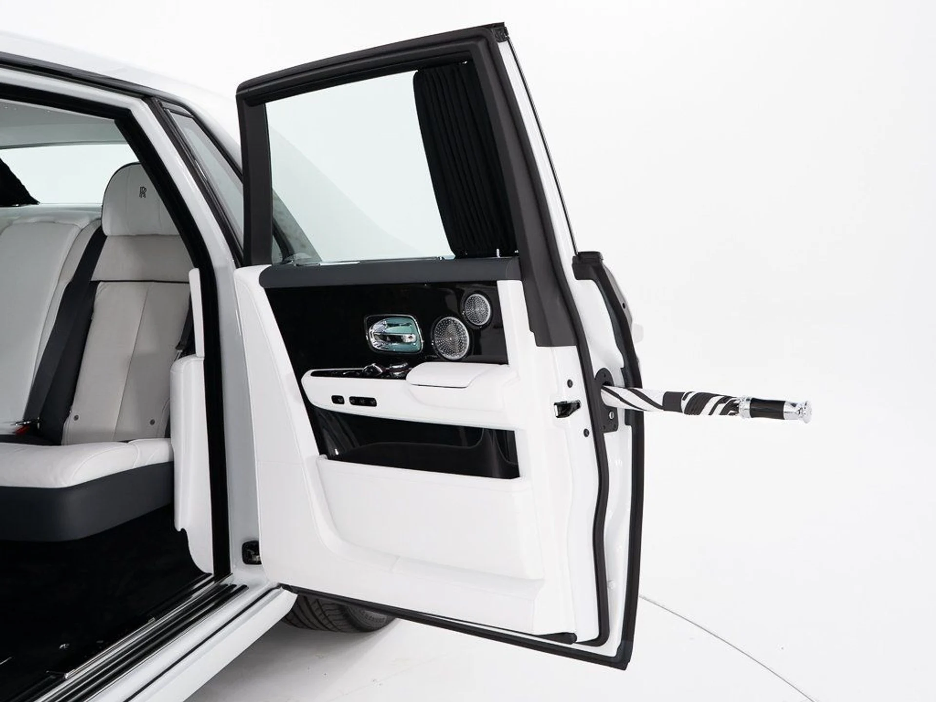 mph031_3403808727_eb1316971fa92ca636dc57c41b768ebf_3fac678be4