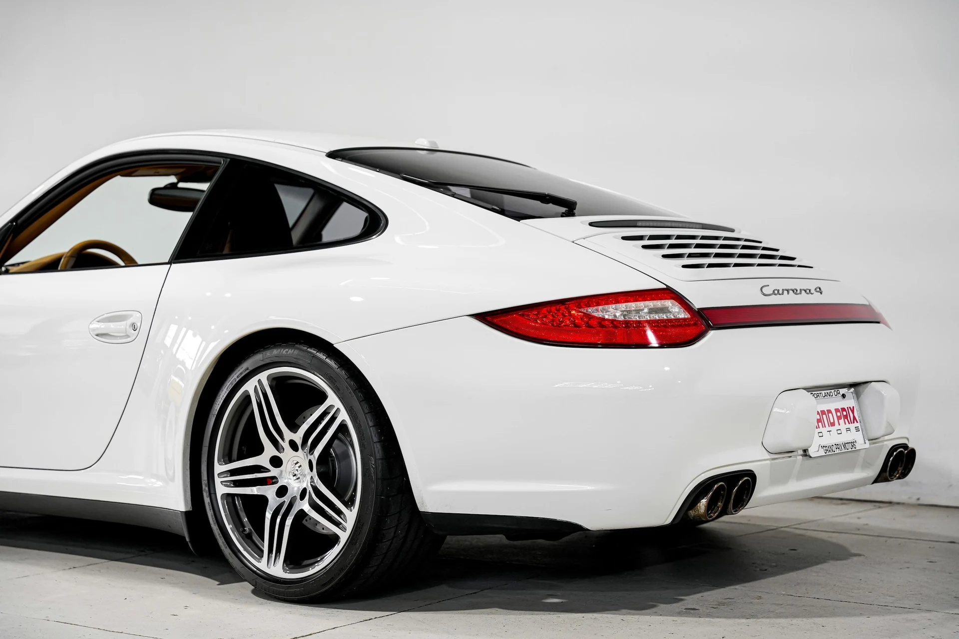 mph031_3404746252_d3ca4ed544111b4dfa0193d735adabfbx_e902883a1f