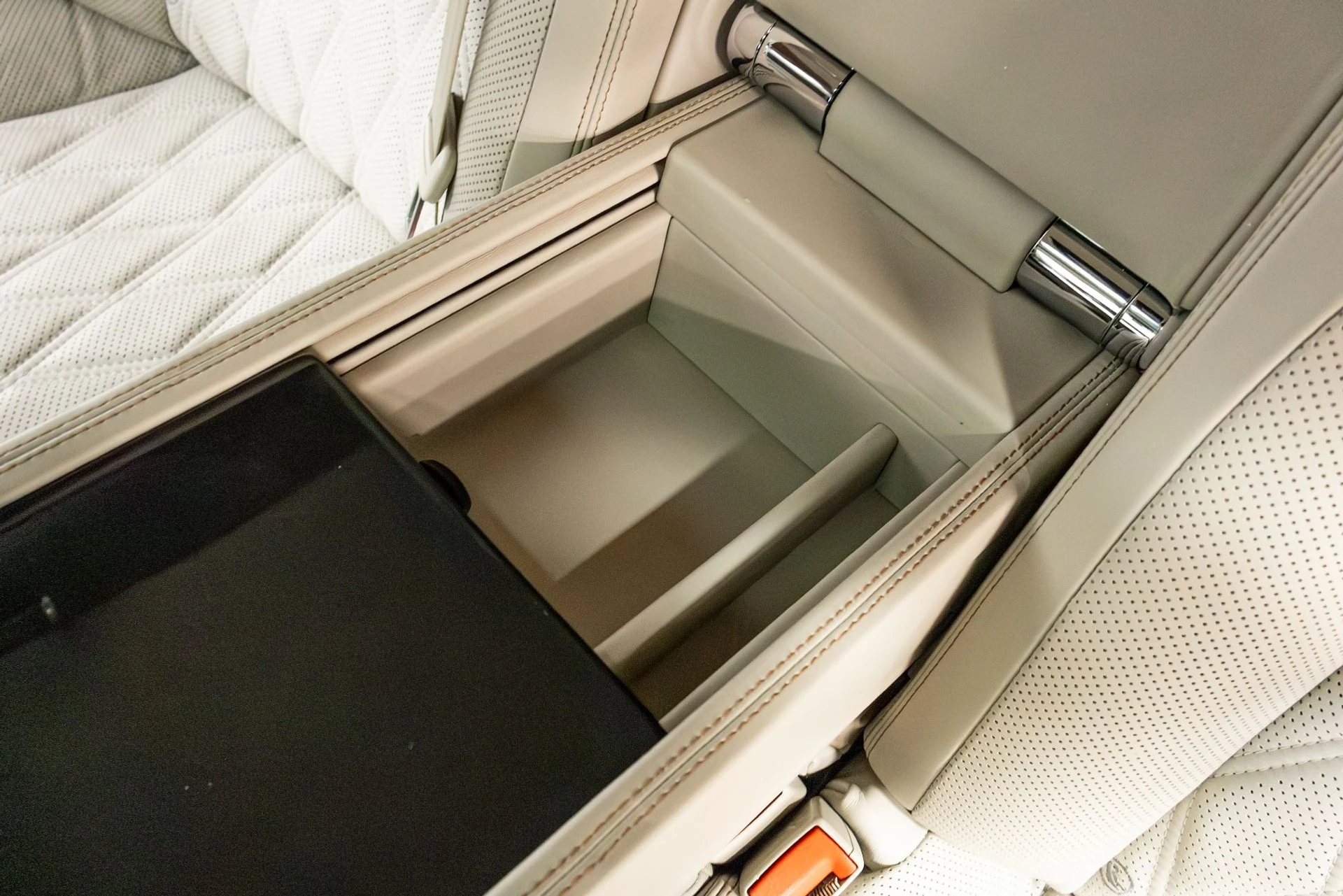 mph031_3406983841_Used_2017_Bentley_Mulsanne_Speed_1775685979_db374a6491