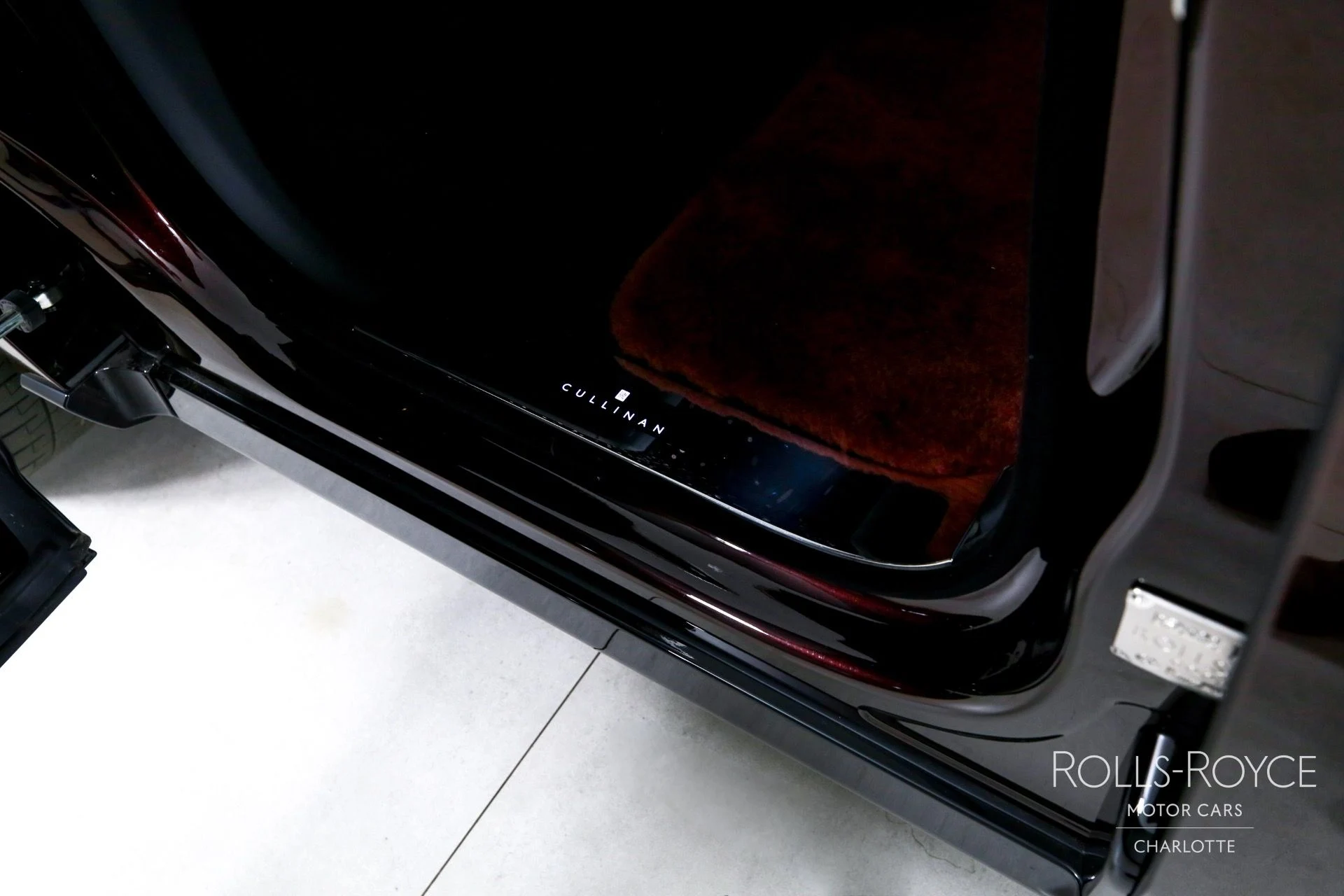 mph031_3412639462_Used_2025_Rolls_Royce_Cullinan_1757716745_4eb9a8127b