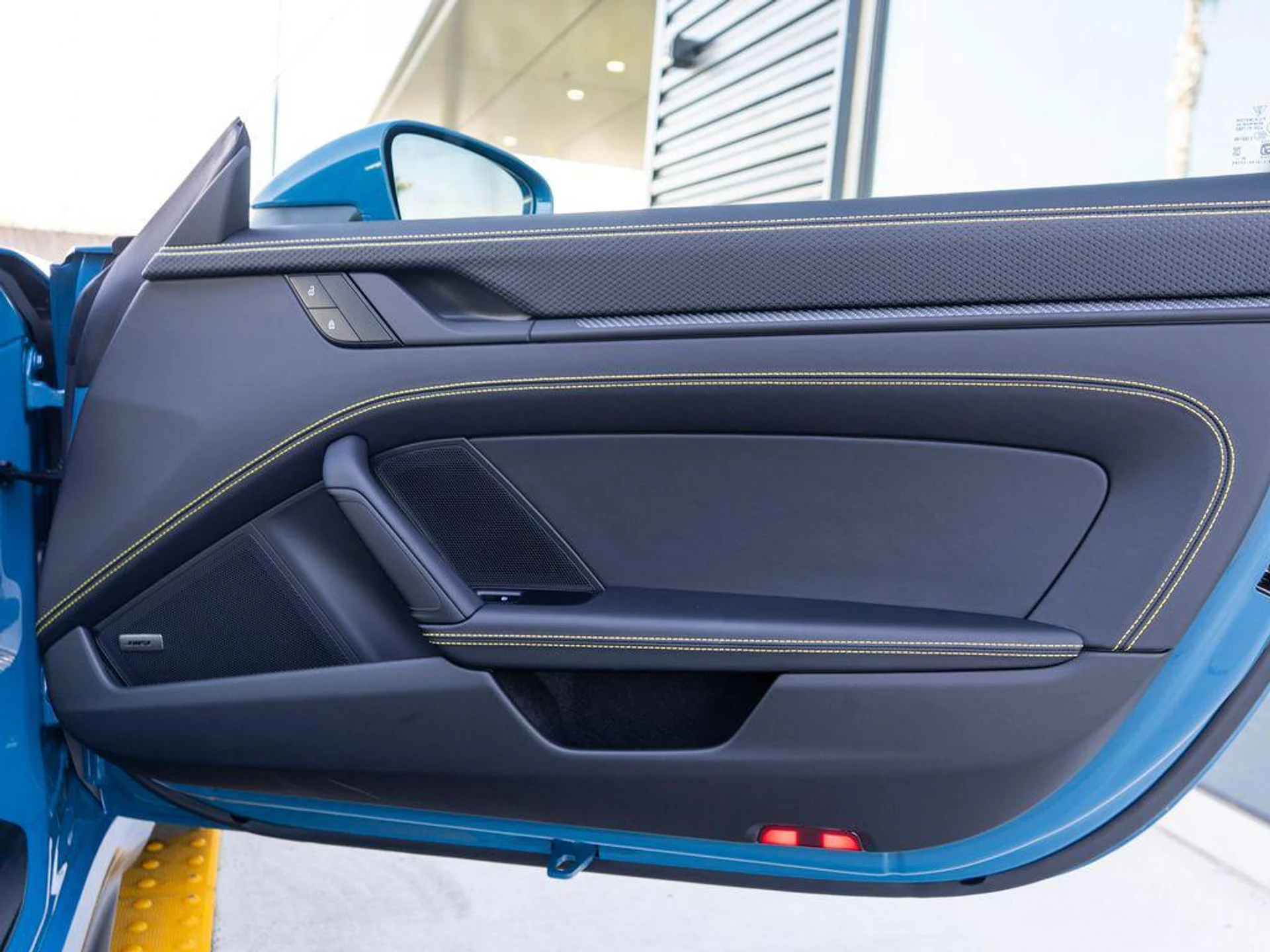 mph031_3418790458_1_Ox_b1_J6u4_n_J_f_W_Eu9_Orag91_C8_4cc26f6e3a