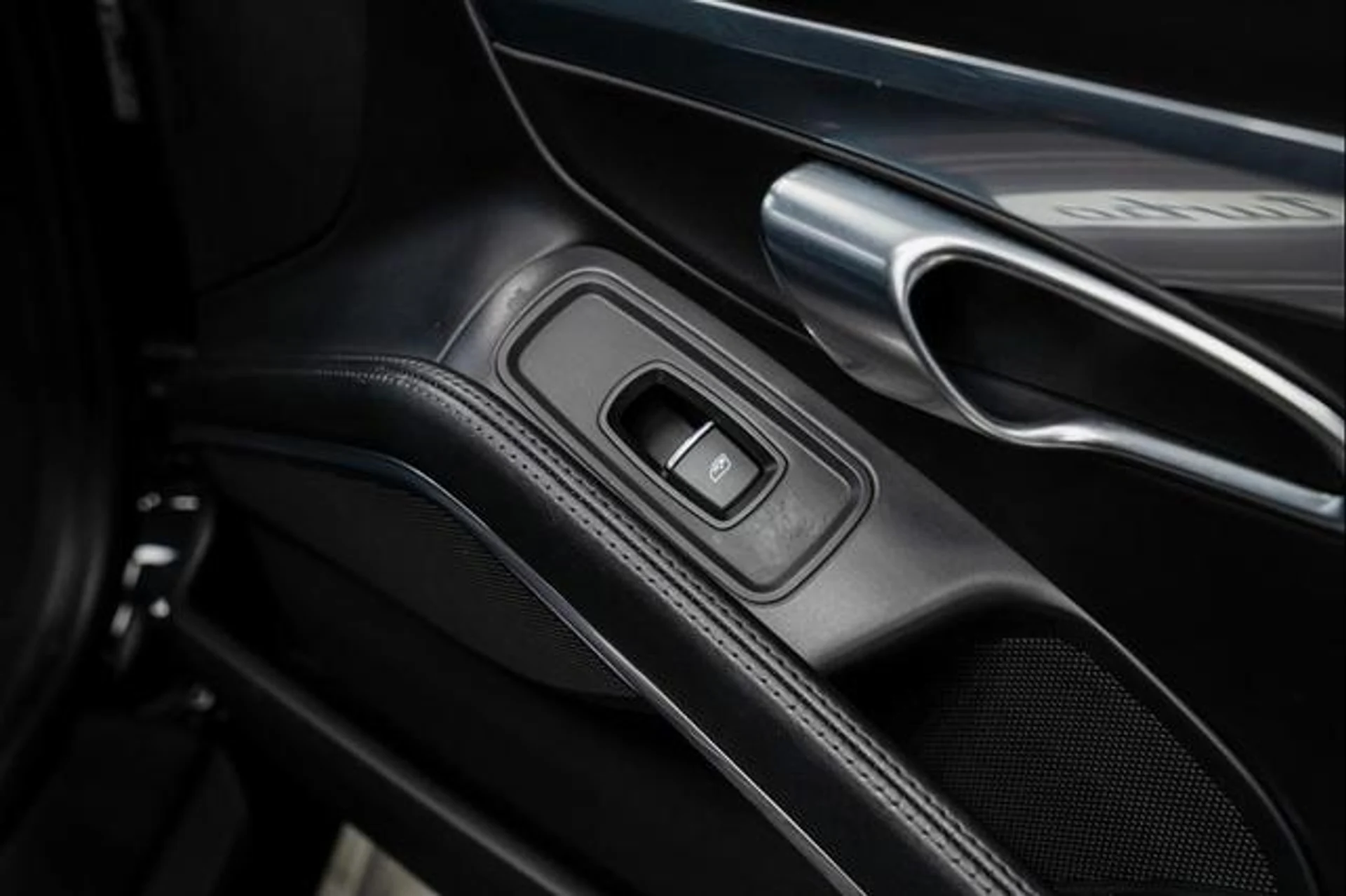 mph031_3429067556_Lij57uh_L_Xr_Qowz_Eth6z7w_SI_Gs80_d6bd6fa5ae