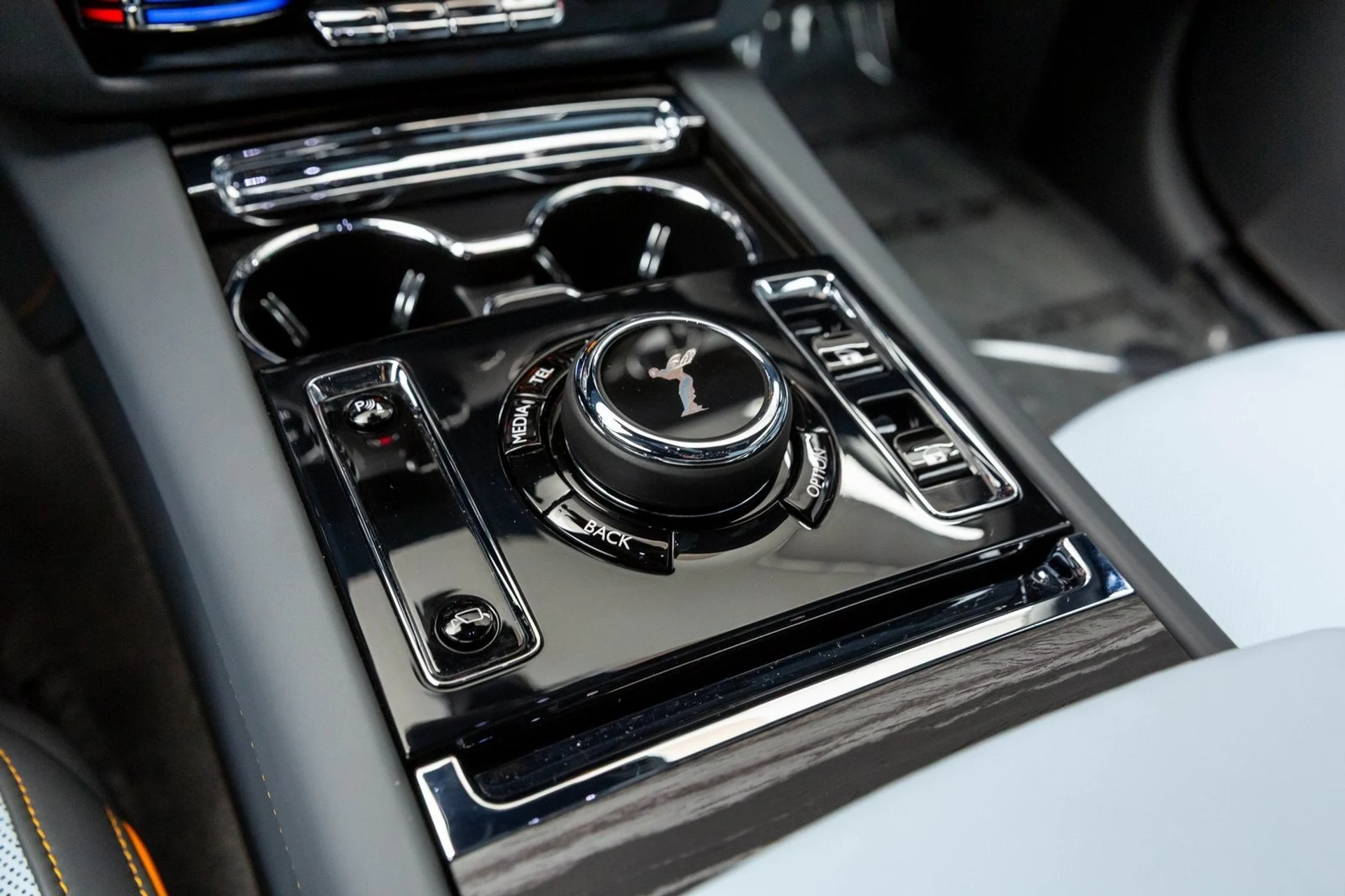 mph031_3459226405_32_245008eba9