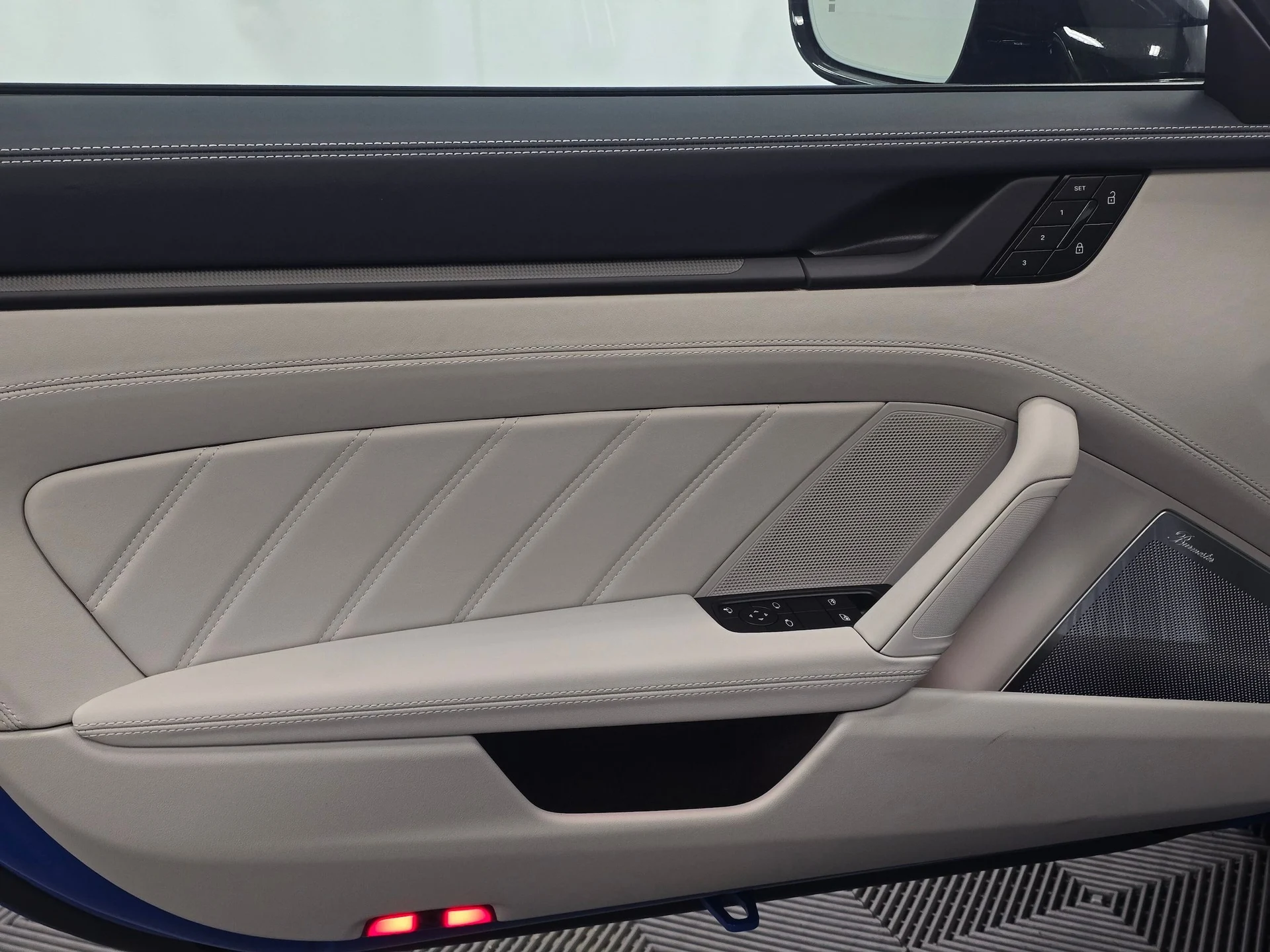 mph031_3473284762_24c97780a88165411d03b8f8e9d7153cx_a9163090ee