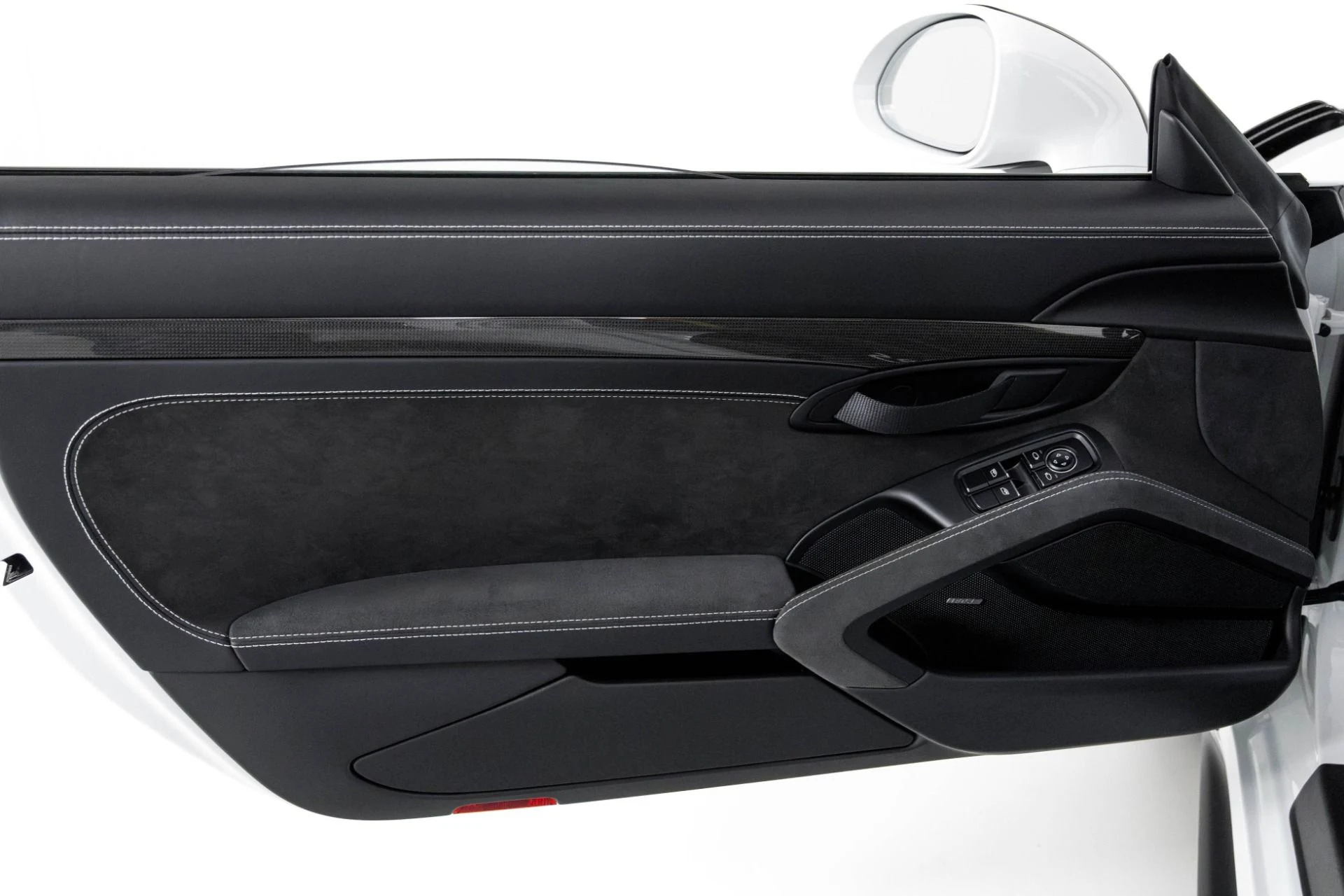 mph031_3475507557_Used_2018_Porsche_911_GT_2_RS_1762386674_ea3773d339