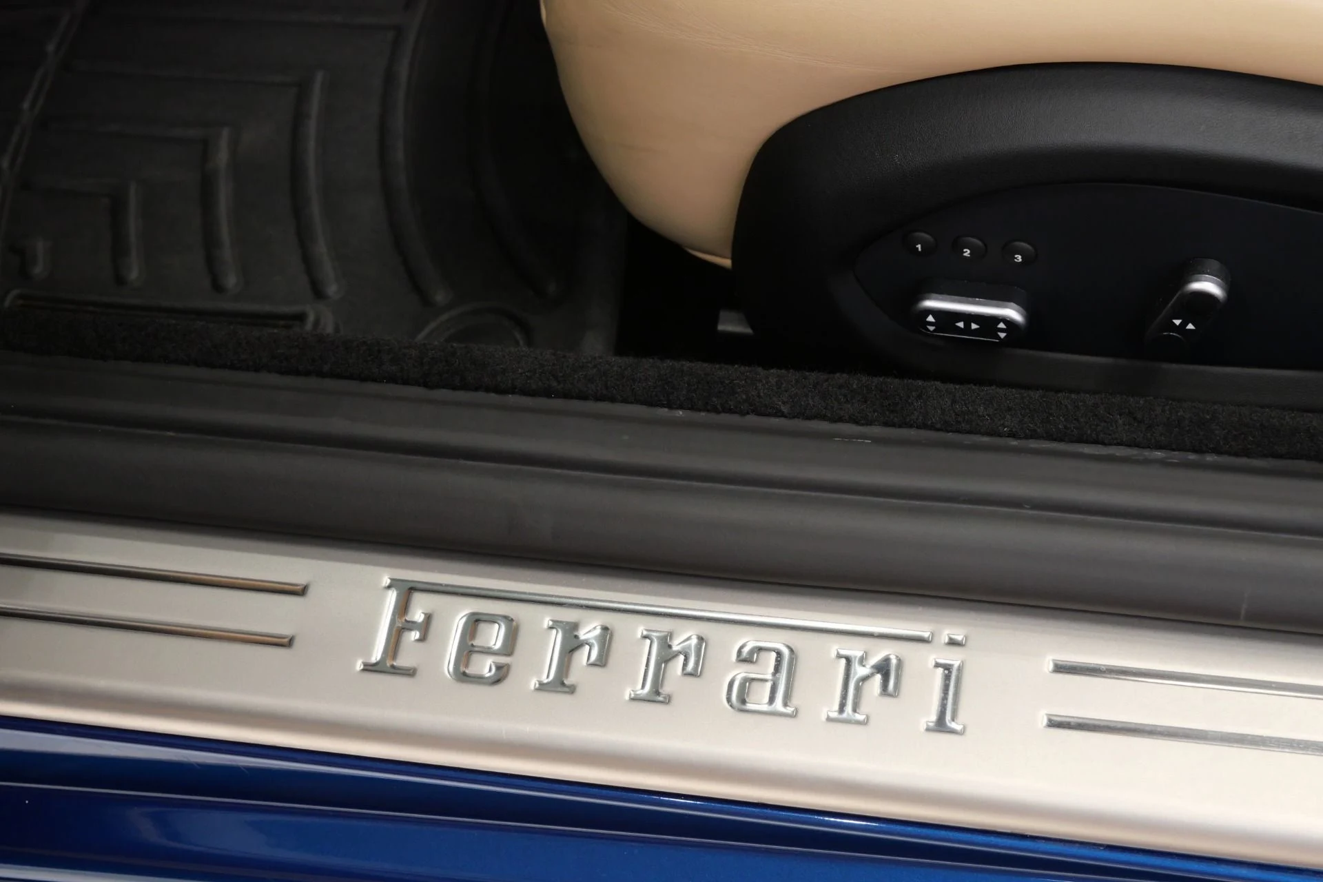 mph031_3477168861_Used_2017_Ferrari_California_T_1759252098_88d417dba2