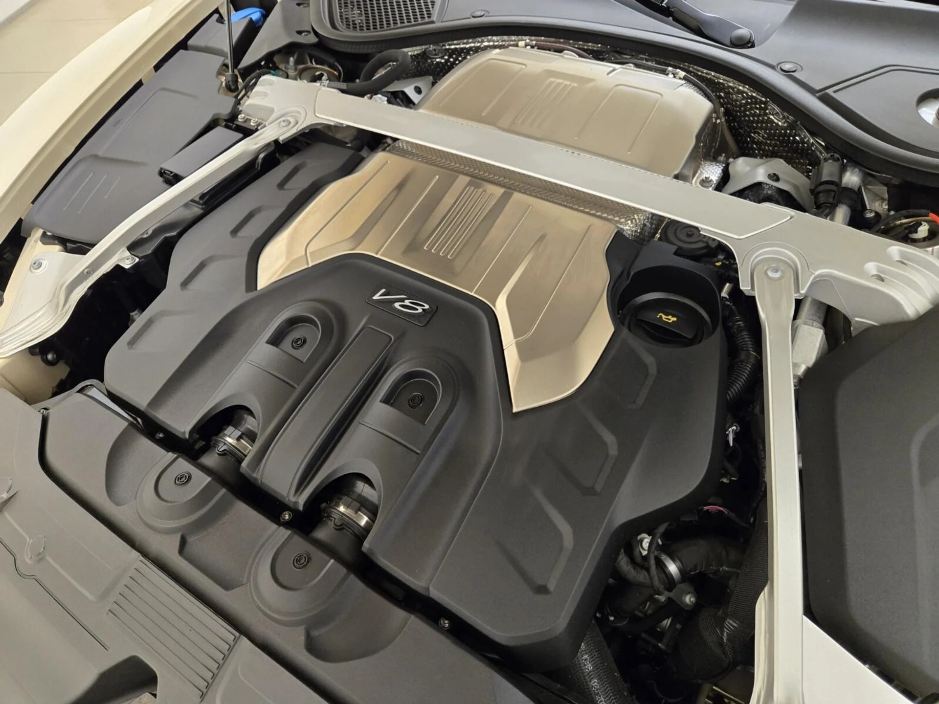 mph031_3477747790_Used_2023_Bentley_Continental_GTC_V8_1761030122_6e41c1f696