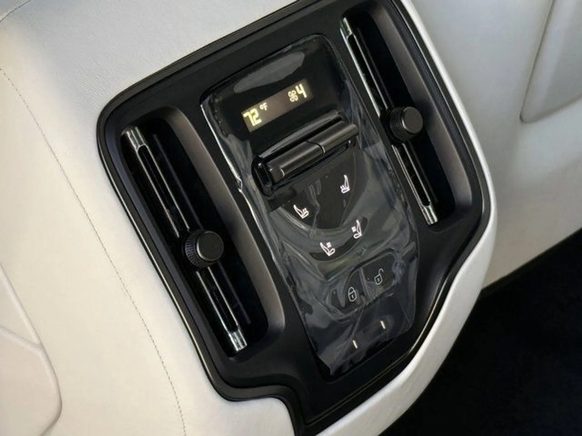 mph031_3486280058_c88b60cd946e45d299744a1028b1432e_f4eb2fc04c