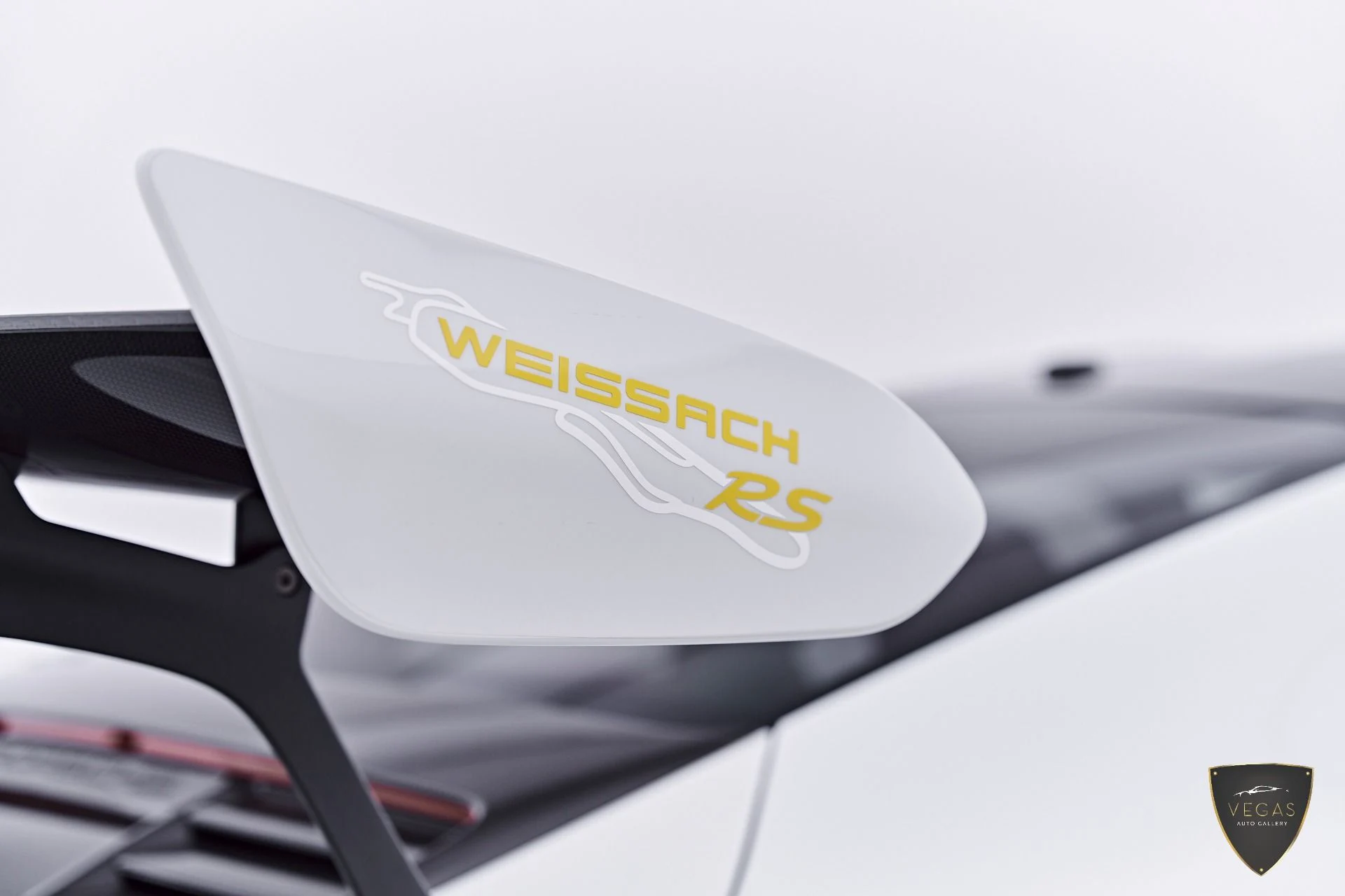 mph031_3487344206_Used_2019_Porsche_911_GT_3_RS_1783382315_48ec4d0bf4