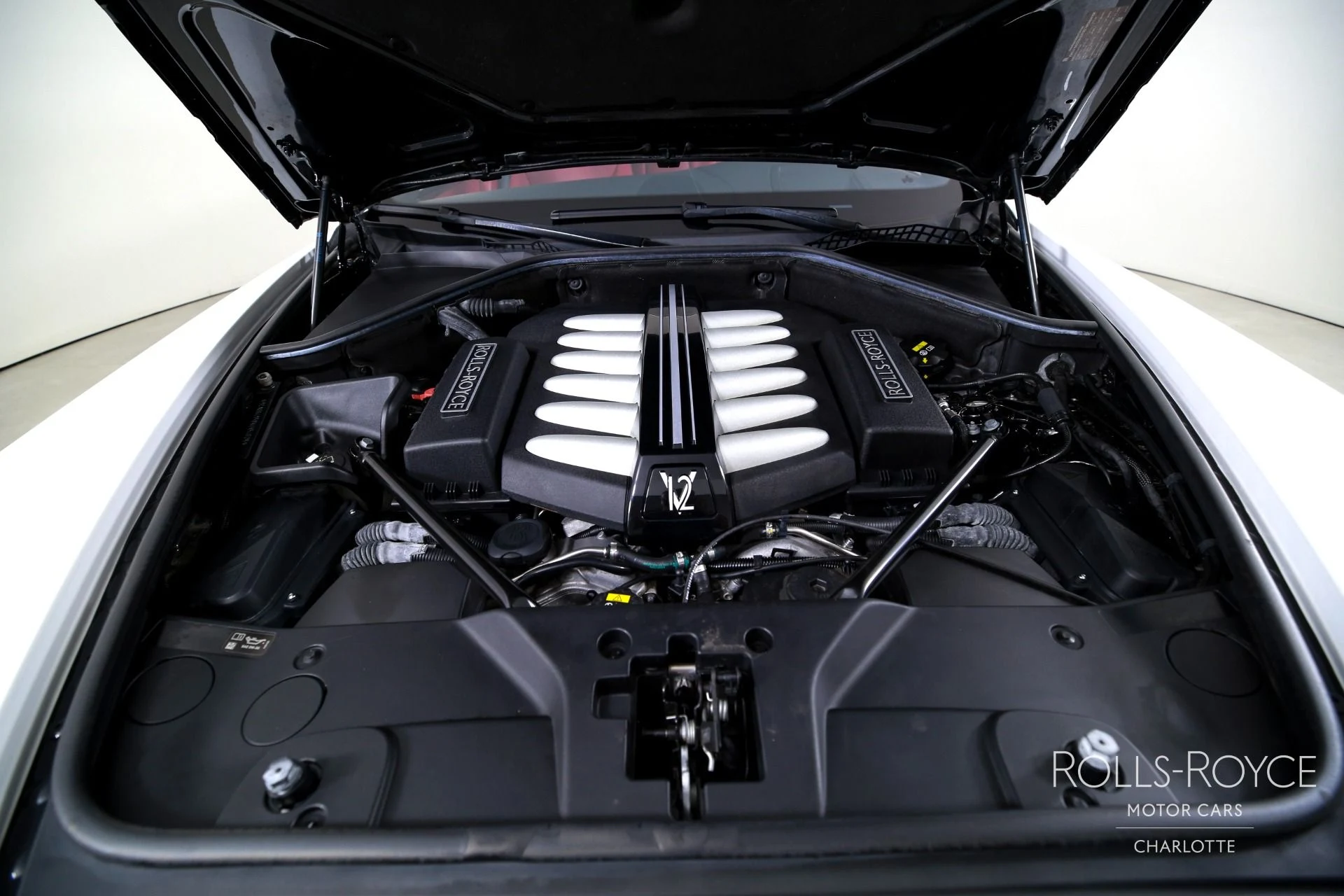 mph031_3500429483_Used_2019_Rolls_Royce_Ghost_1783112154_a59ddcb40a