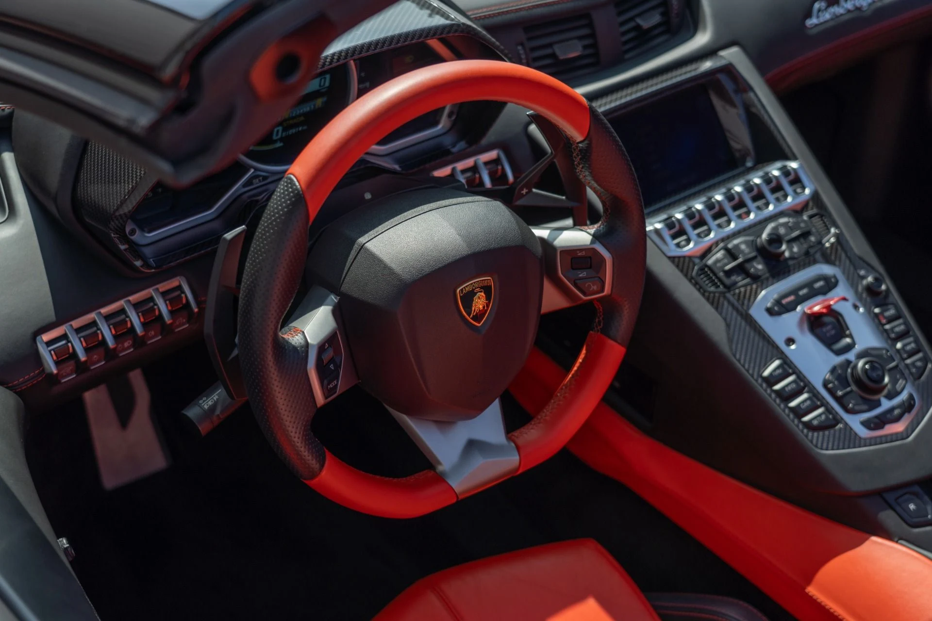 mph031_3500733548_Used_2014_Lamborghini_Aventador_LP_700_4_1760049882_4e42ac2e43