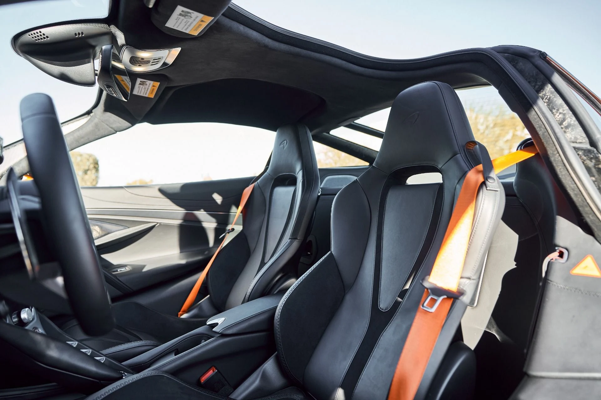 mph031_351091398_Used_2024_Mc_Laren_750_S_1765410679_35d6b38e9f