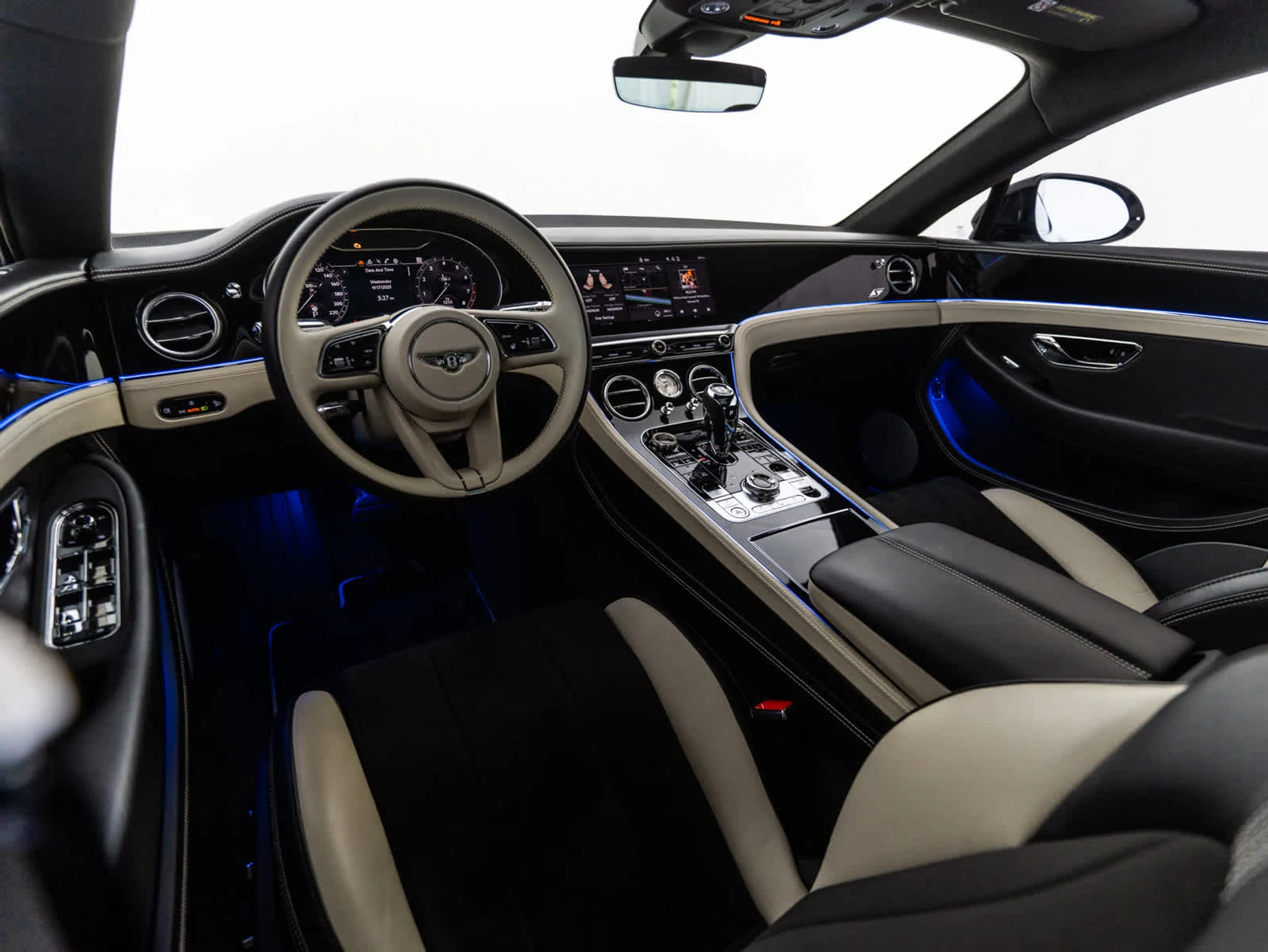 mph031_351353112_ef8889f57949472cd2dd09da573f3f45x_dcbc0a9ca1