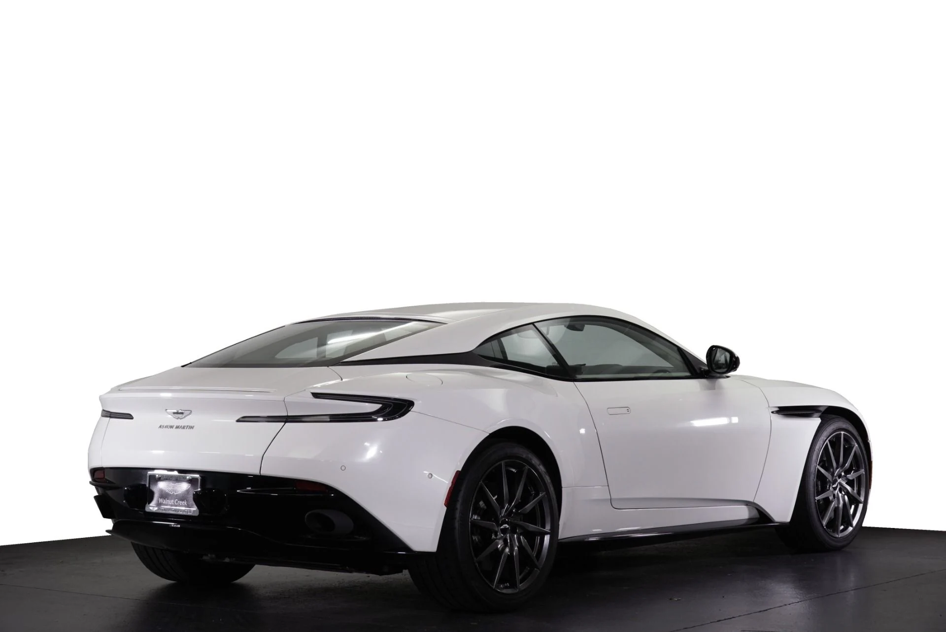 mph031_3533022514_Used_2018_Aston_Martin_DB_11_1764361544_582b614a2a