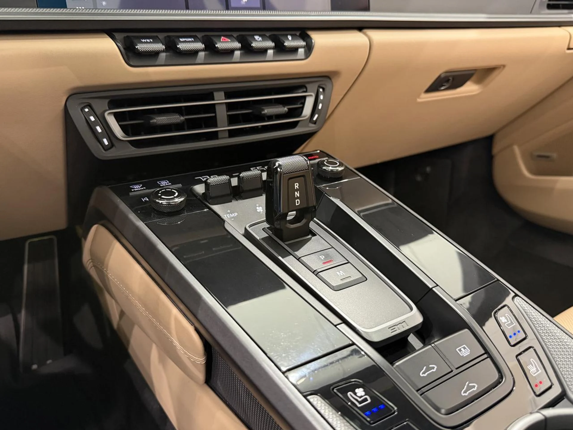 mph031_353796094_f3bc1002411d4b9745d5ec8b9a5ae317_4c1fdd2419