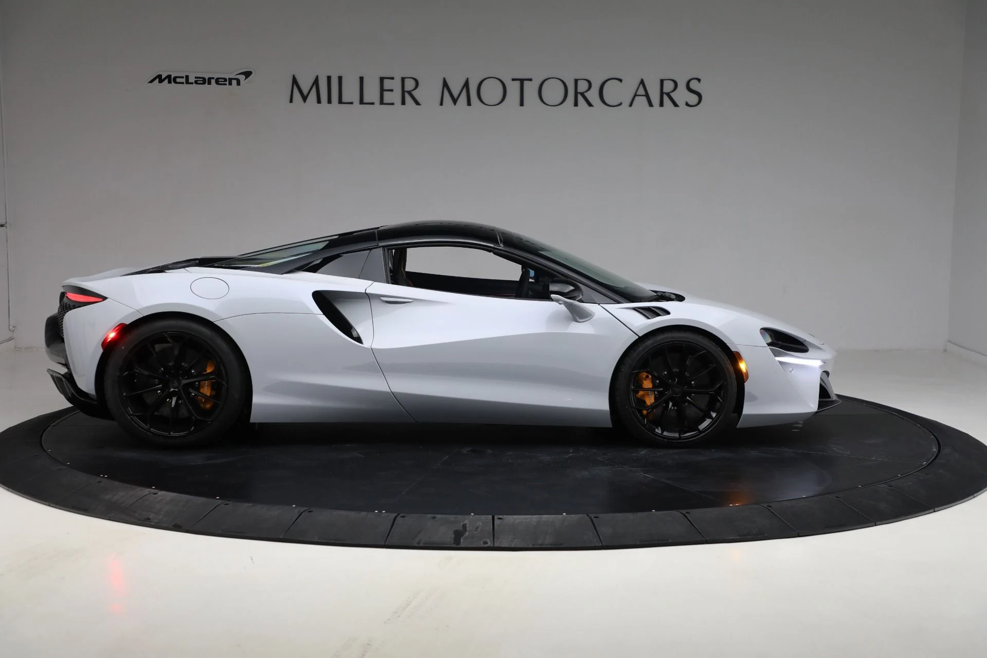 mph031_3546576808_New_2025_Mc_Laren_Artura_Spider_Tech_Lux_5f700cae37
