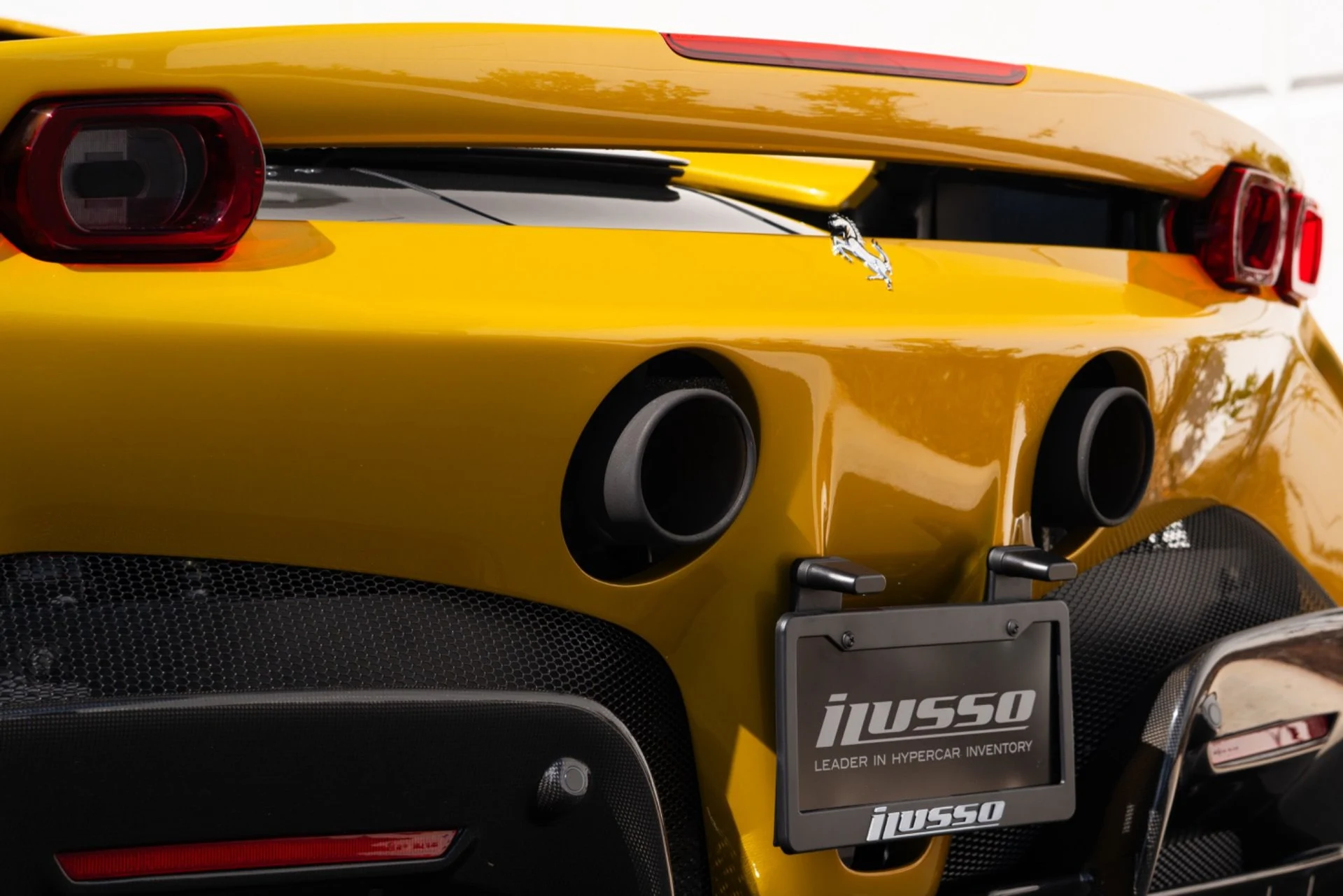 mph031_3552231092_Used_2023_Ferrari_SF_90_Stradale_1780886537_0b5b605e32