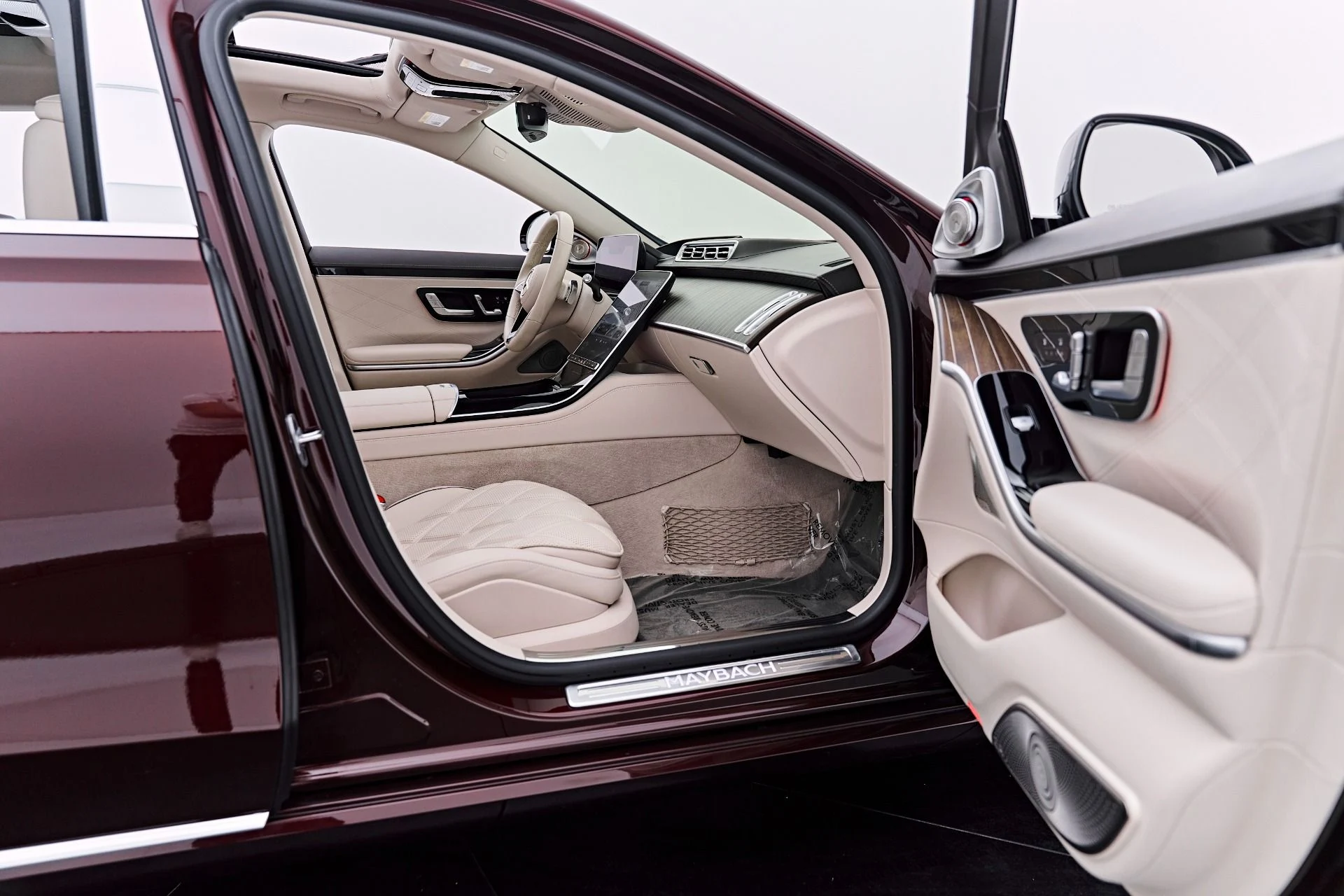 mph031_355581989_Used_2024_Mercedes_Benz_S_Class_Maybach_S_680_1790208577_ff7c4af266