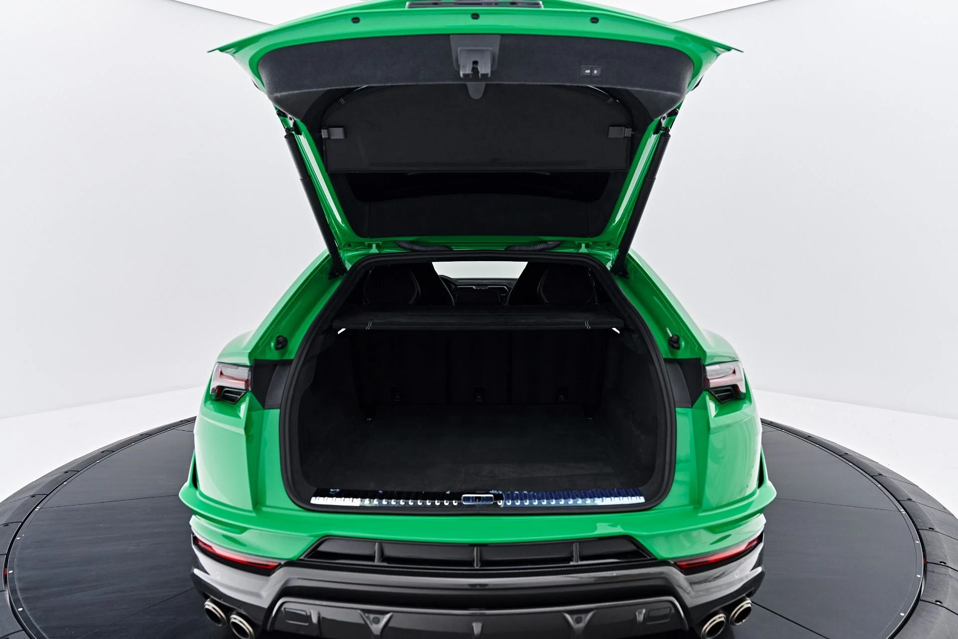 mph031_3564032159_Used_2023_Lamborghini_Urus_Performante_1788571156_e3900eedc0