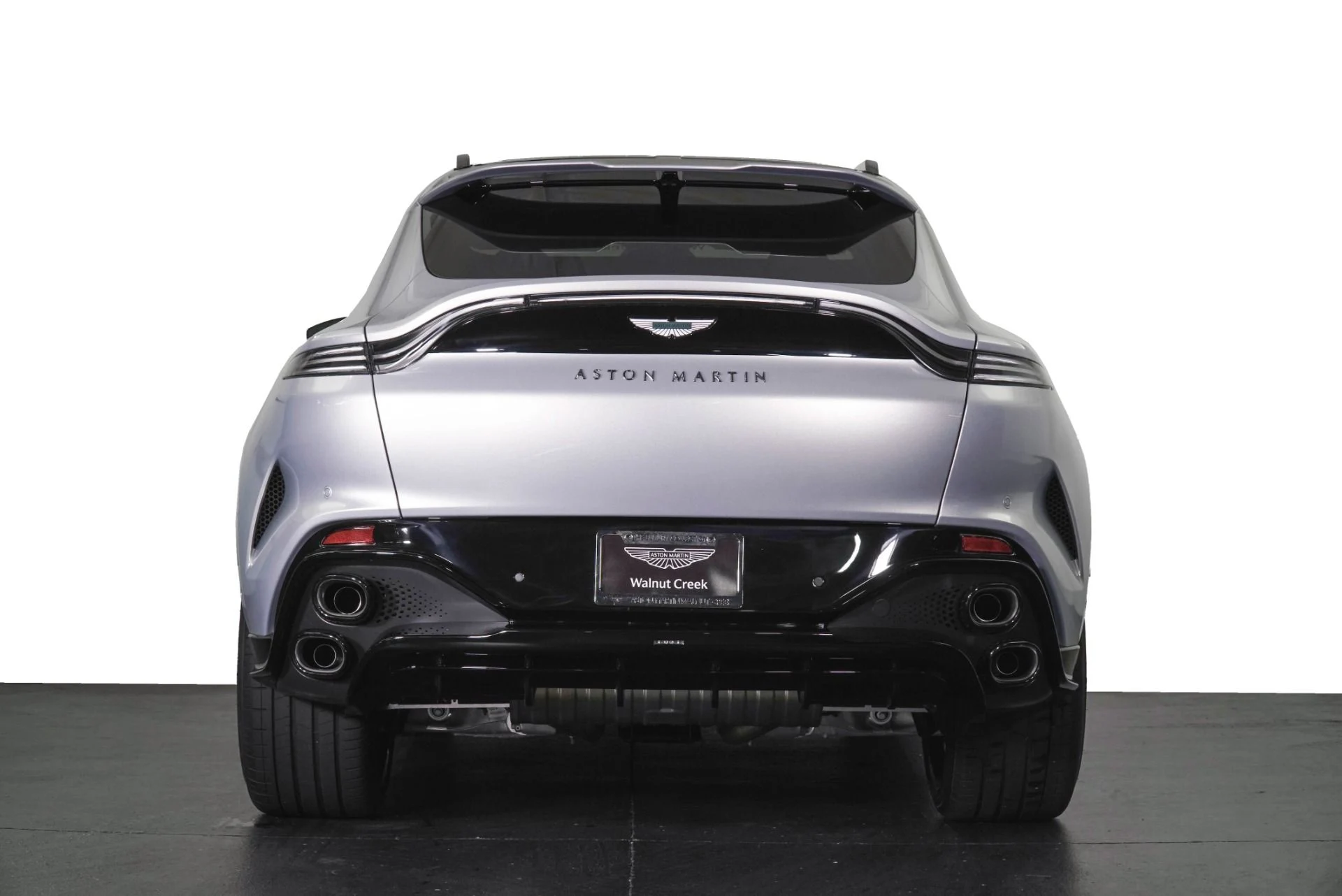 mph031_3569622436_New_2026_Aston_Martin_DBX_S_1790626879_1ff07bbc40