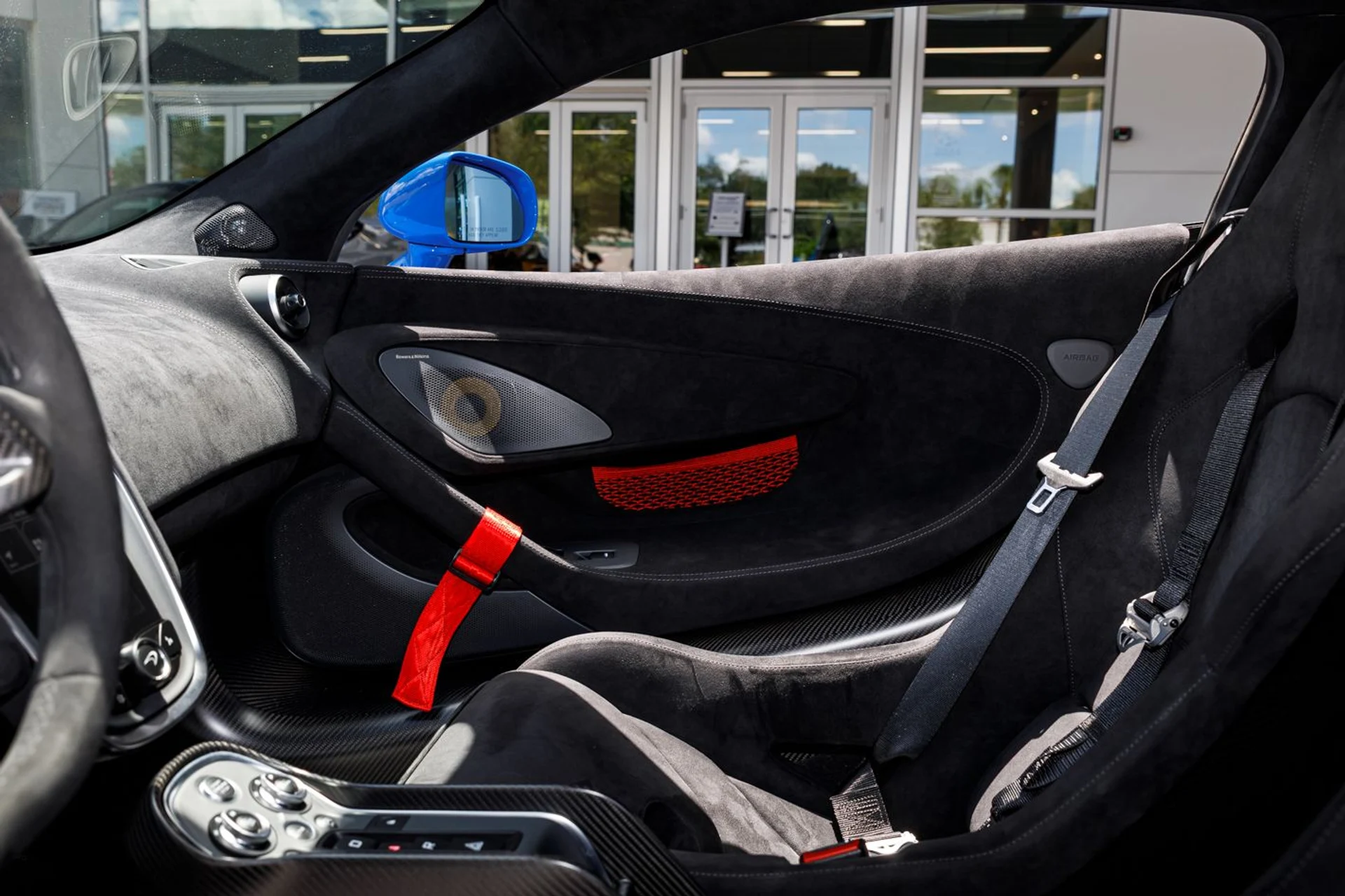 mph031_3598353728_Used_2020_Mc_Laren_620_R_1f4ef97df7