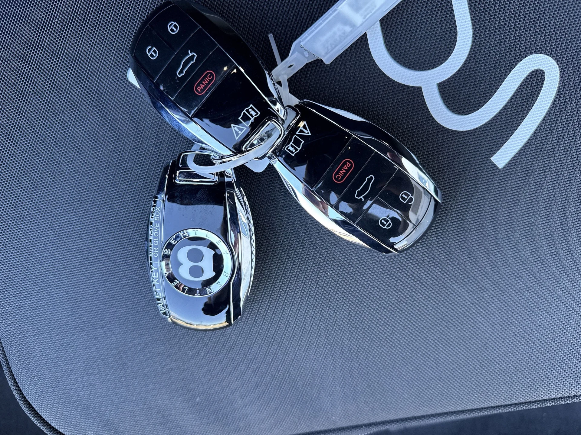 mph031_3611670268_e9202b4109576207d5f48d806d5ffd7cx_45109318d0