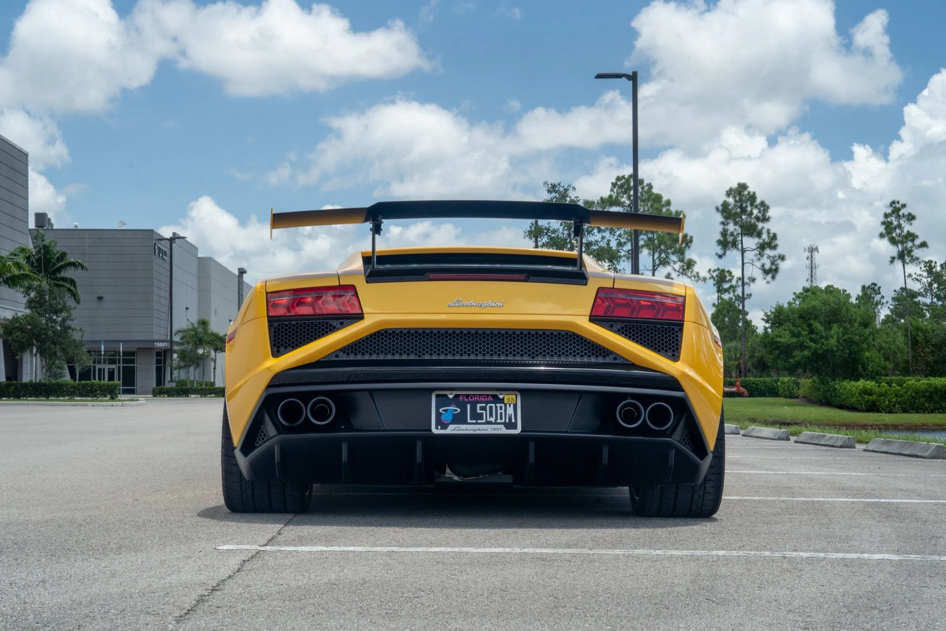 mph031_3620697926_Used_2014_Lamborghini_Gallardo_LP_570_4_Squadra_Corse_1755029624_f32f71fe1e
