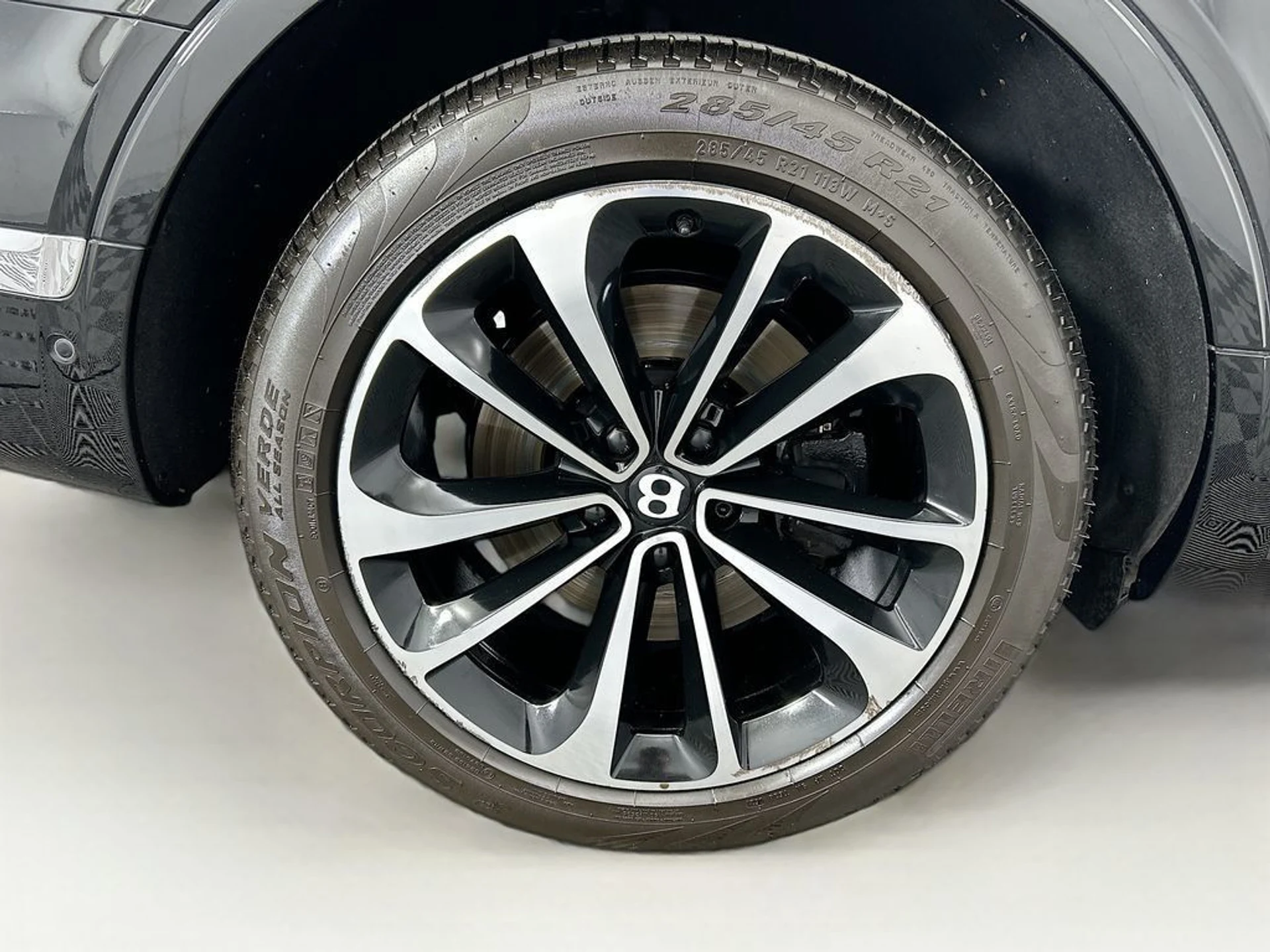 mph031_3621229045_used_2017_bentley_bentayga_w12firsteditionawd_8119_22988932_32_1024_bc144dc3e1