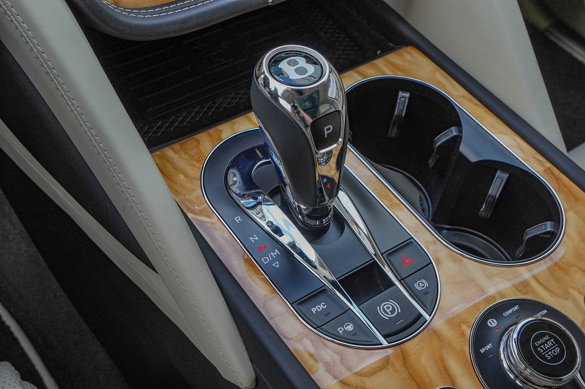 mph031_3623136418_Hi_Tech_Luxury_Imports_LLC_SJAAT_2_ZV_8_PC_018729_image_31_4aef08cfa0